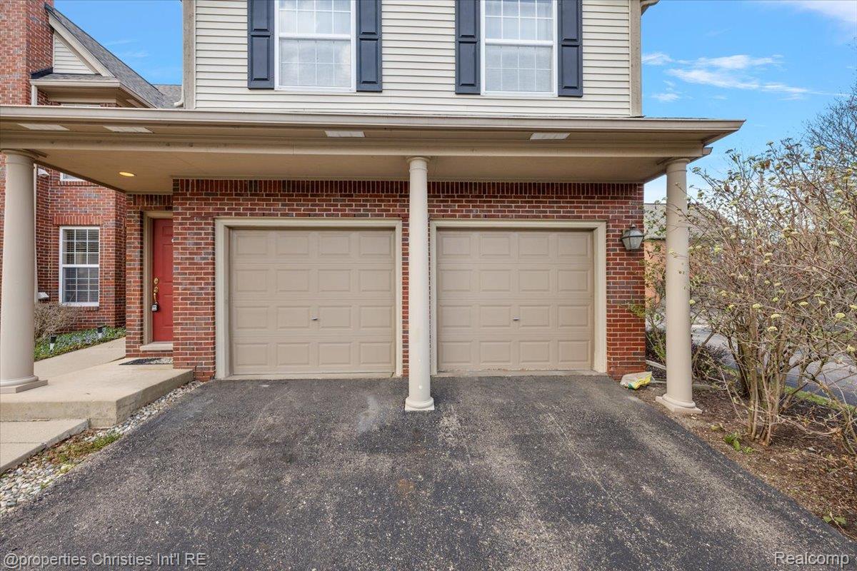 28360 Carlton Way Drive