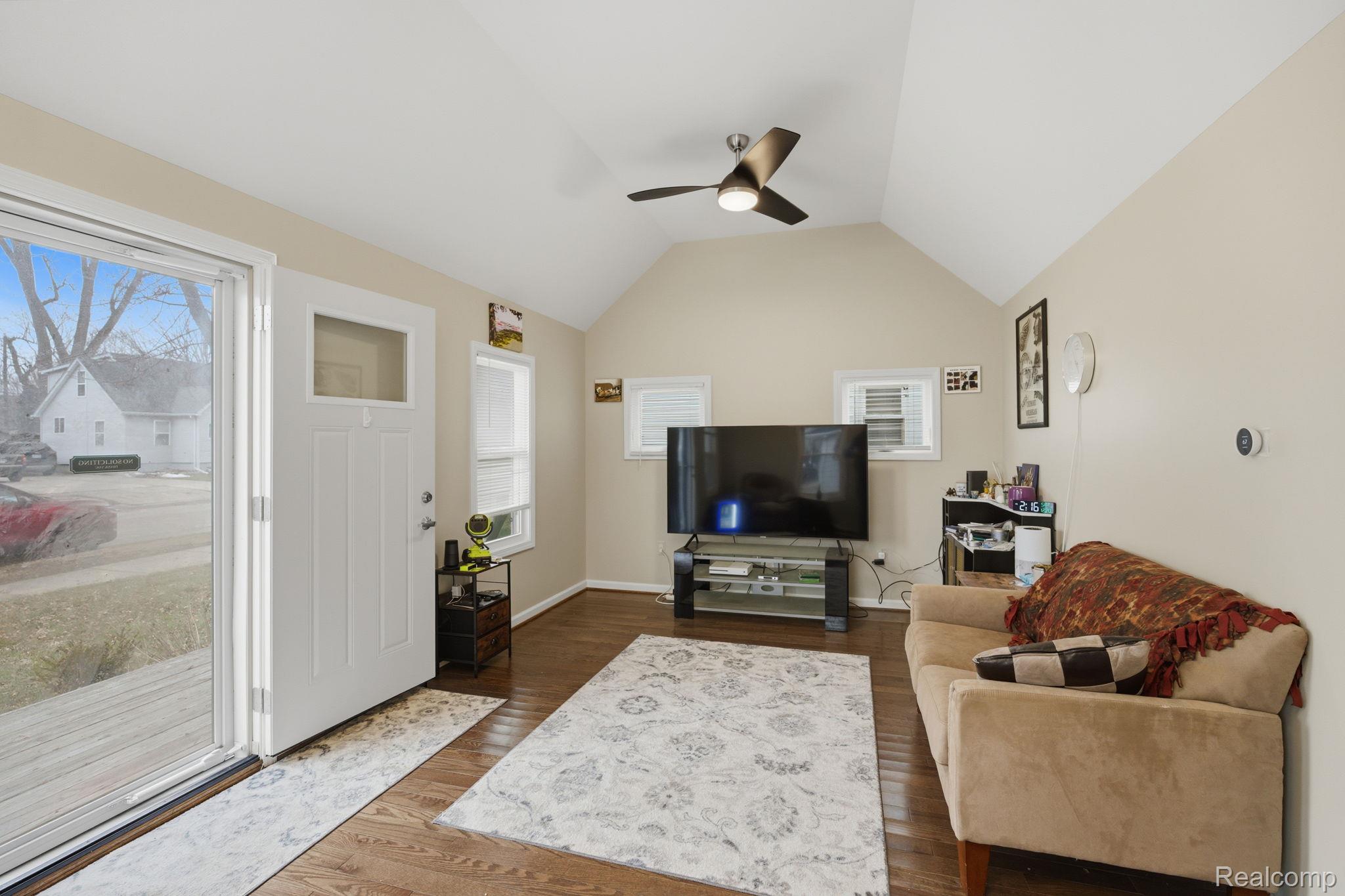 20919 Hollywood Street