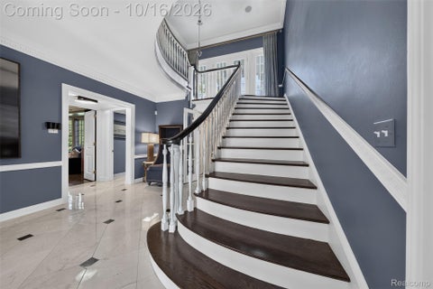 Tiny photo for 271 Lone Pine Road, Bloomfield Hills City, MI 48304 (MLS # 20261082559)