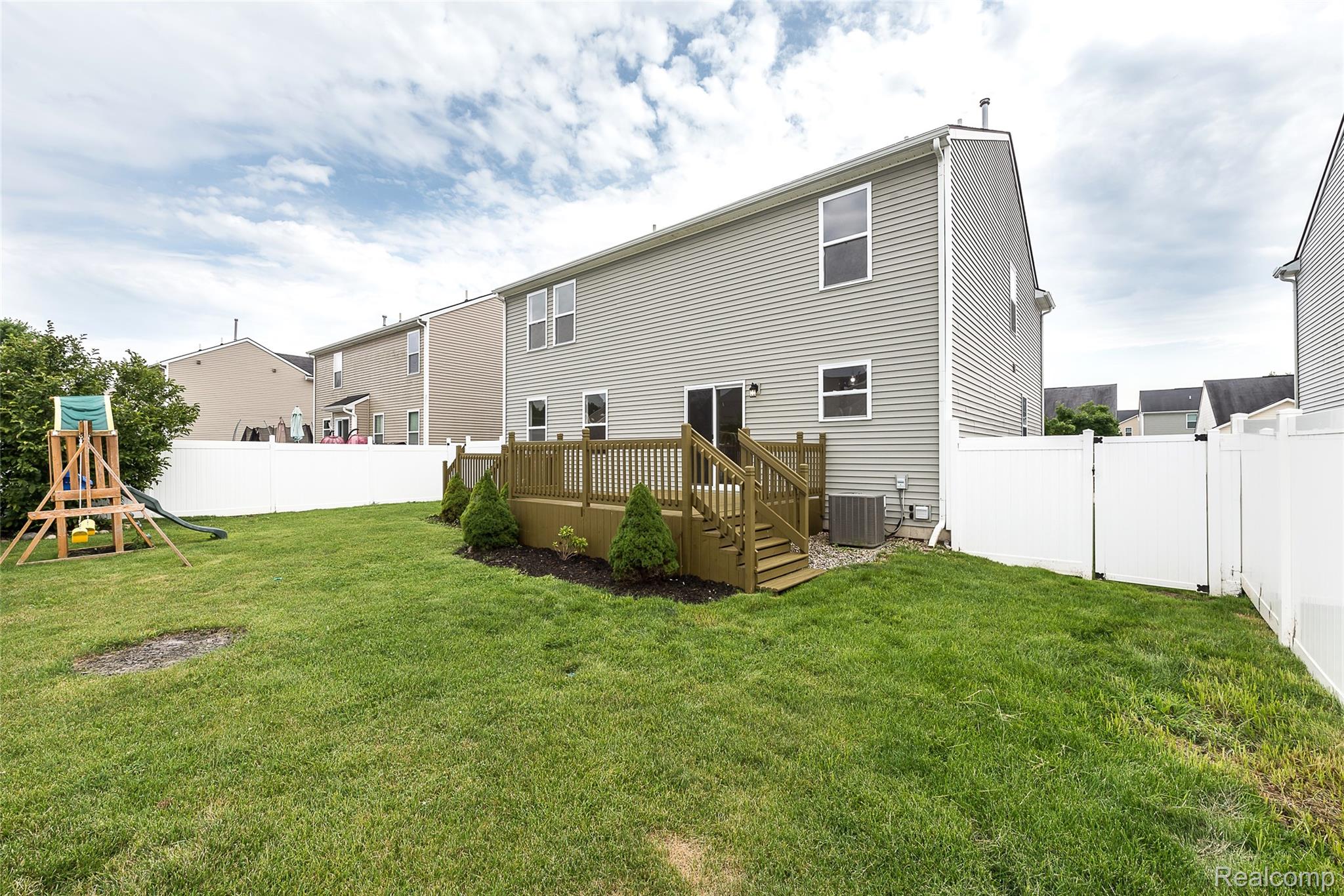 8067 Beechwood Boulevard