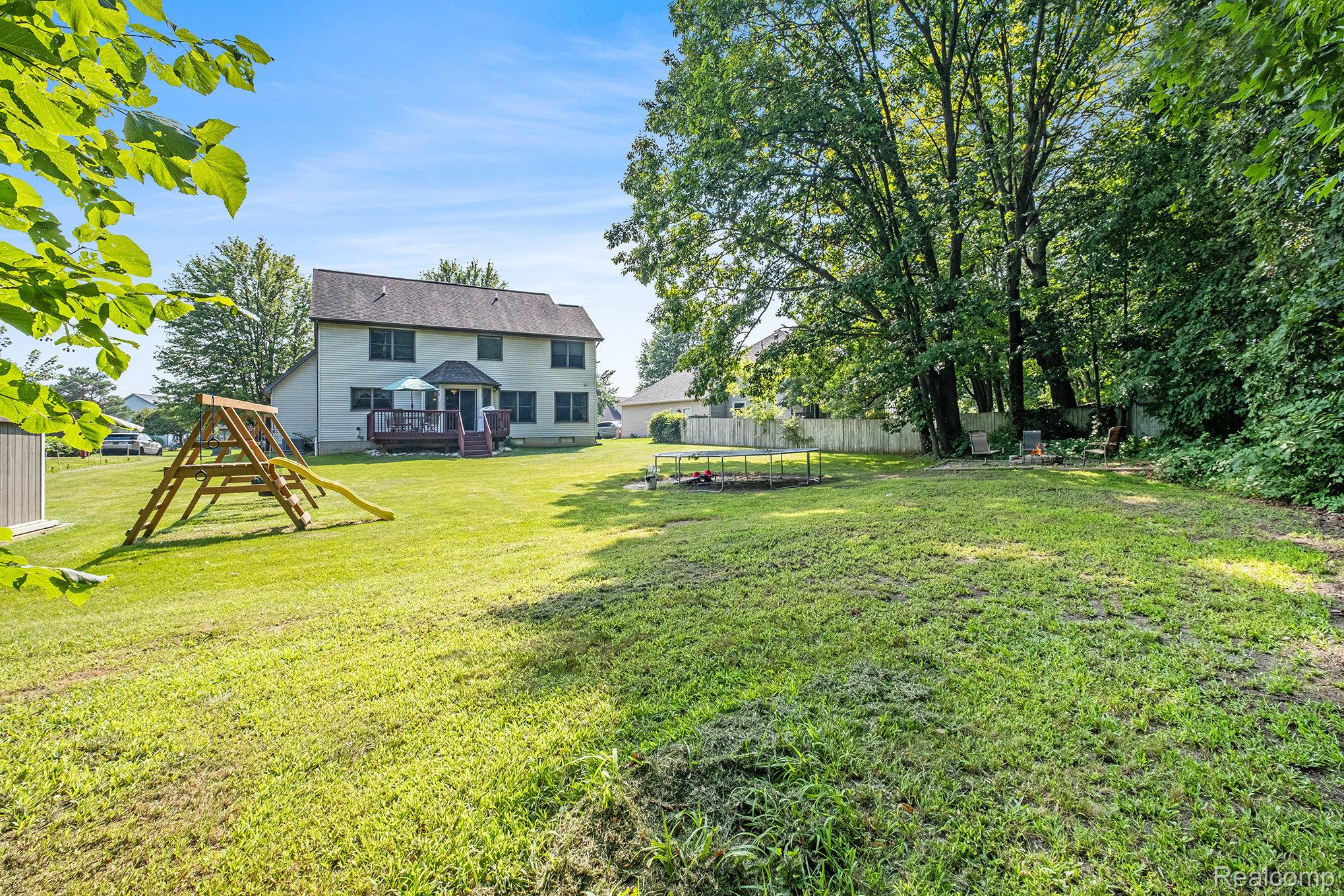 Grand Blanc City, Michigan 48439, United States, 4 Bedrooms Bedrooms, ,3 BathroomsBathrooms,Residential,Active,196699