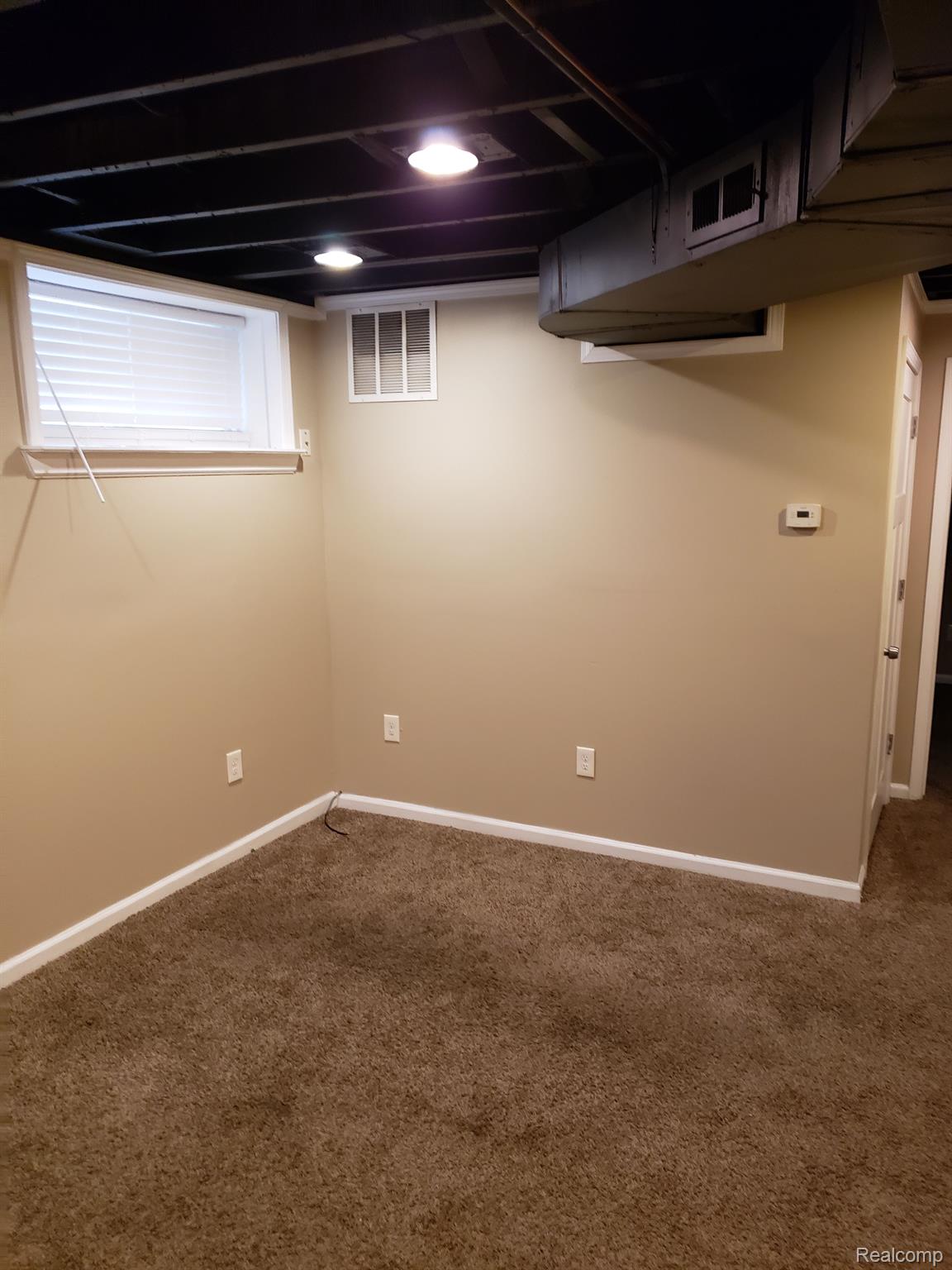 69 E GREAT LAKES Street