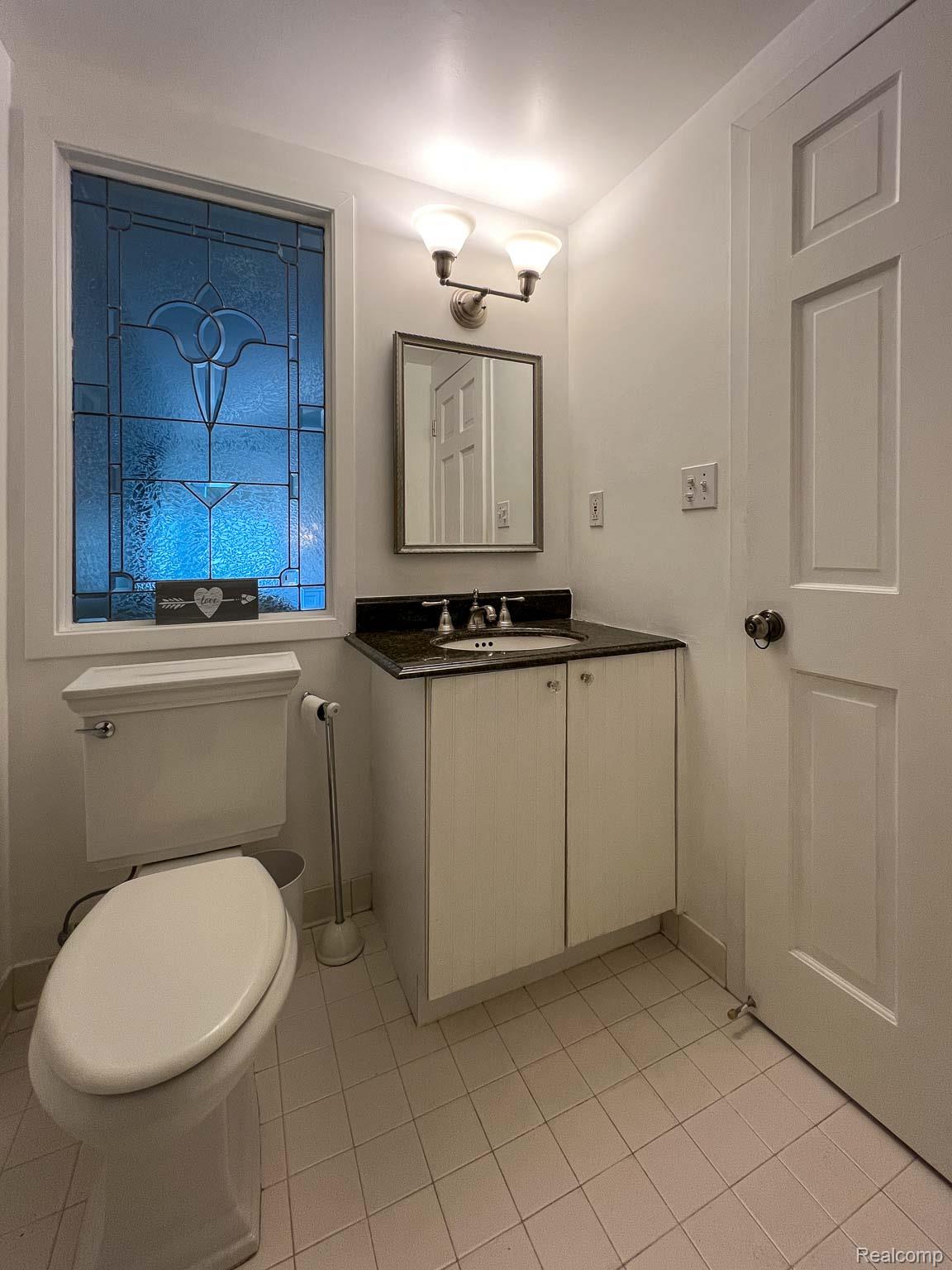 Birmingham City, Michigan 48009, United States, 3 Bedrooms Bedrooms, ,3 BathroomsBathrooms,Residential,Active,149949