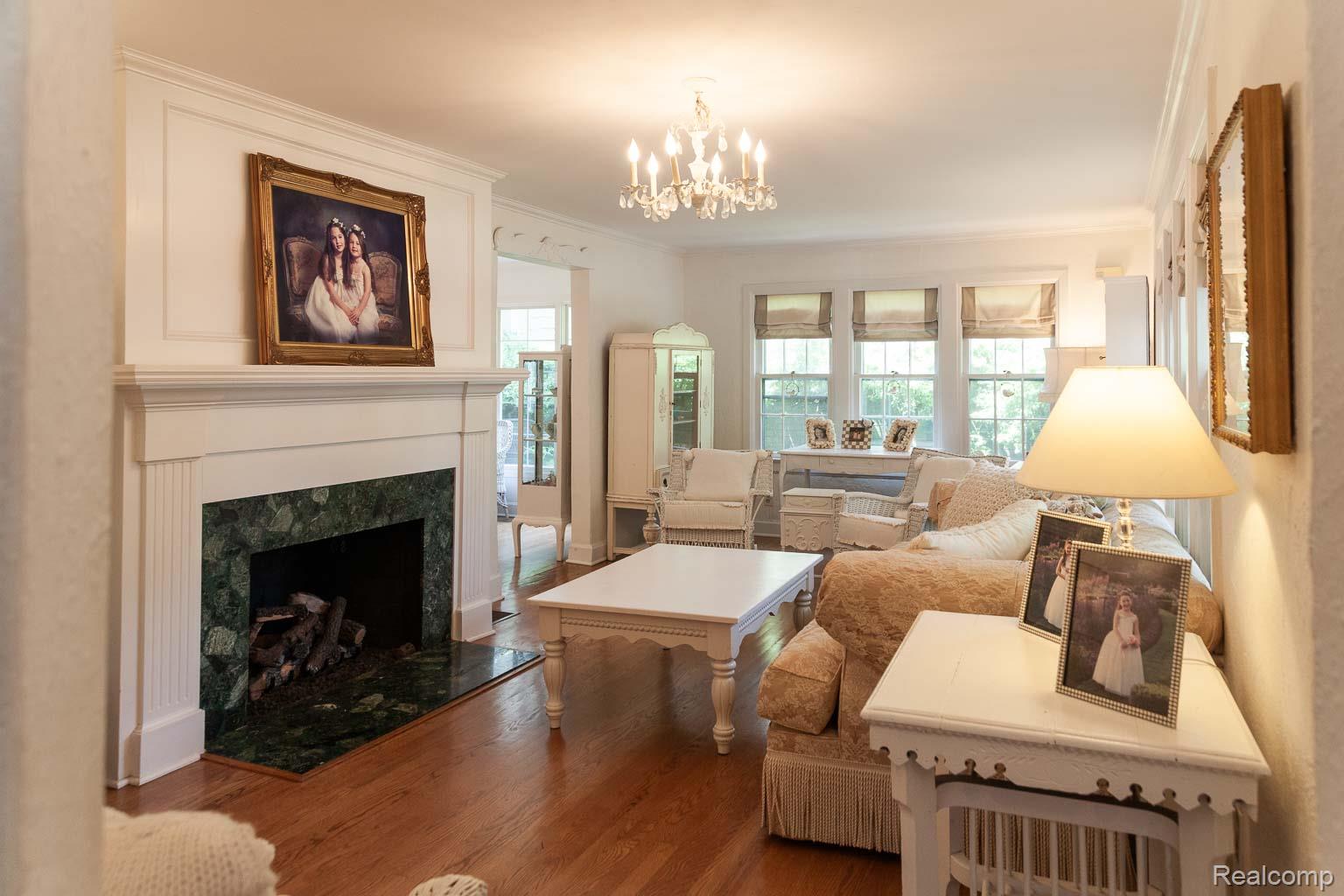 Birmingham City, Michigan 48009, United States, 3 Bedrooms Bedrooms, ,3 BathroomsBathrooms,Residential,Active,149949