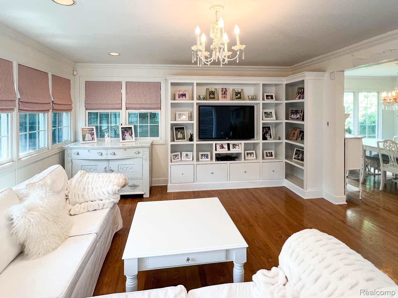 Birmingham City, Michigan 48009, United States, 3 Bedrooms Bedrooms, ,3 BathroomsBathrooms,Residential,Active,149949