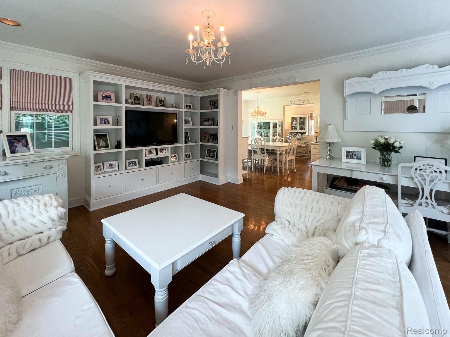 Birmingham City, Michigan 48009, United States, 3 Bedrooms Bedrooms, ,3 BathroomsBathrooms,Residential,Active,149949