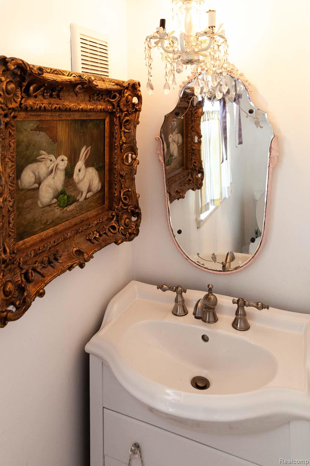 Birmingham City, Michigan 48009, United States, 3 Bedrooms Bedrooms, ,3 BathroomsBathrooms,Residential,Active,149949