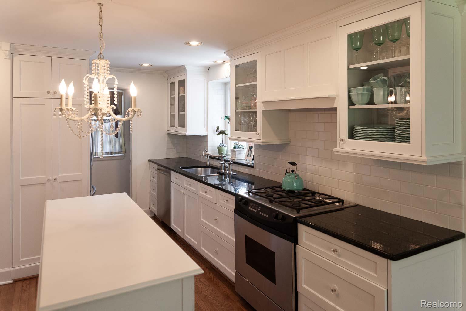 Birmingham City, Michigan 48009, United States, 3 Bedrooms Bedrooms, ,3 BathroomsBathrooms,Residential,Active,149949