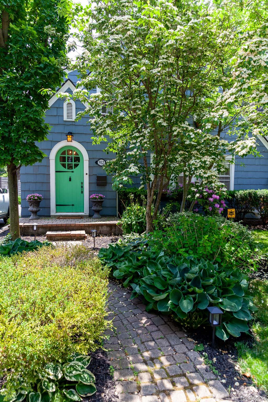 Birmingham City, Michigan 48009, United States, 3 Bedrooms Bedrooms, ,3 BathroomsBathrooms,Residential,Active,149949