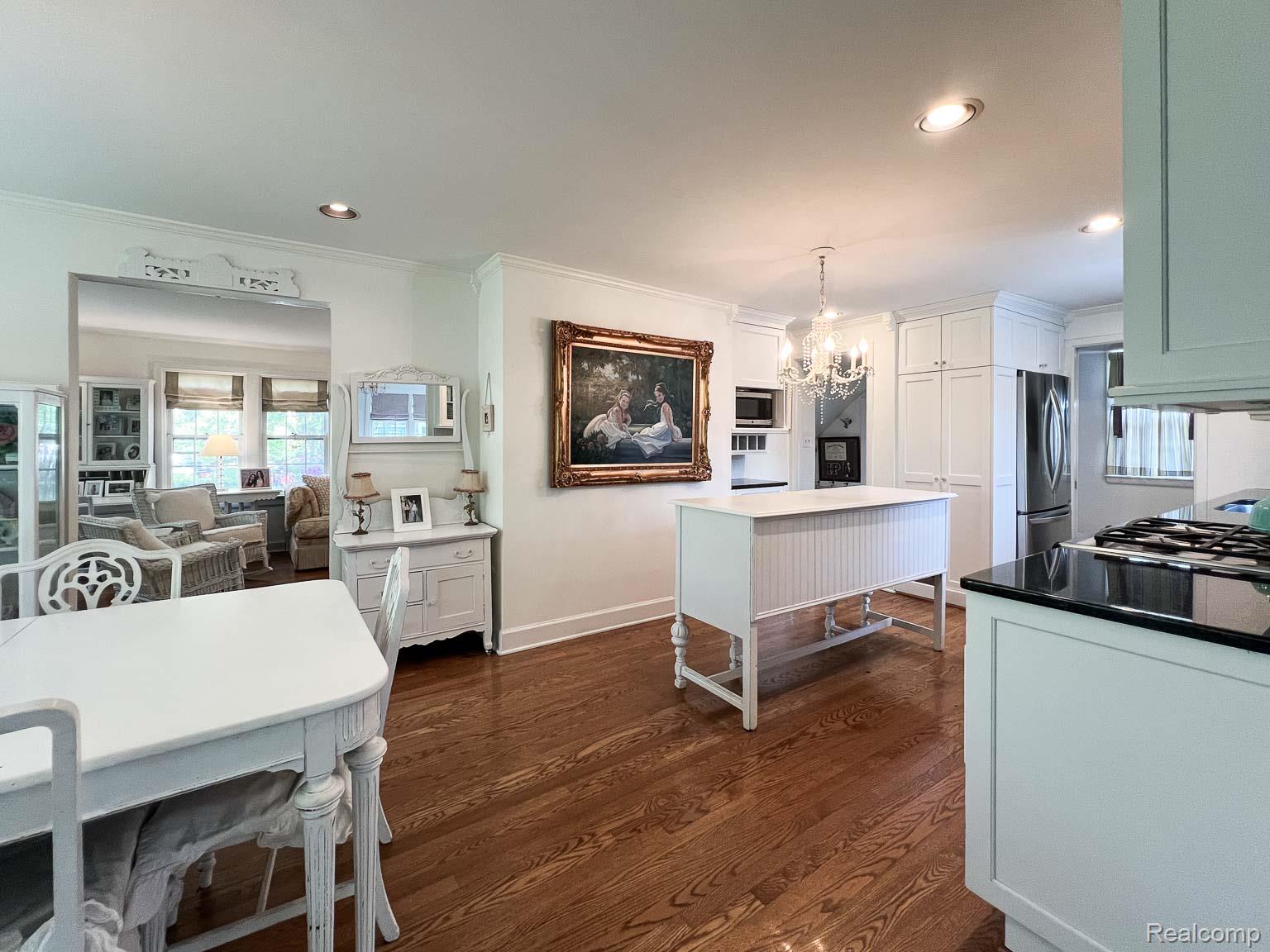 Birmingham City, Michigan 48009, United States, 3 Bedrooms Bedrooms, ,3 BathroomsBathrooms,Residential,Active,149949