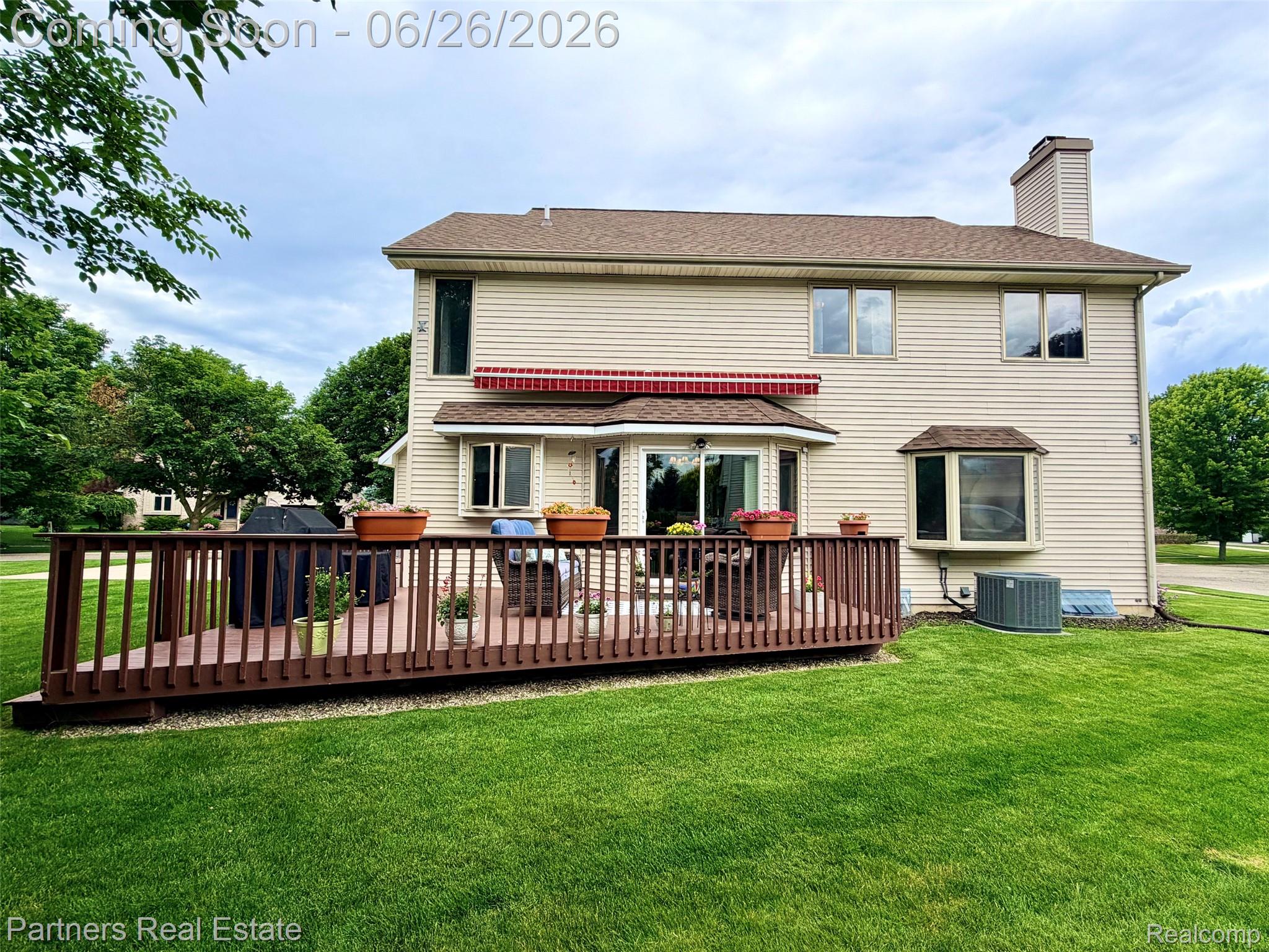 627 W Caledonia Street