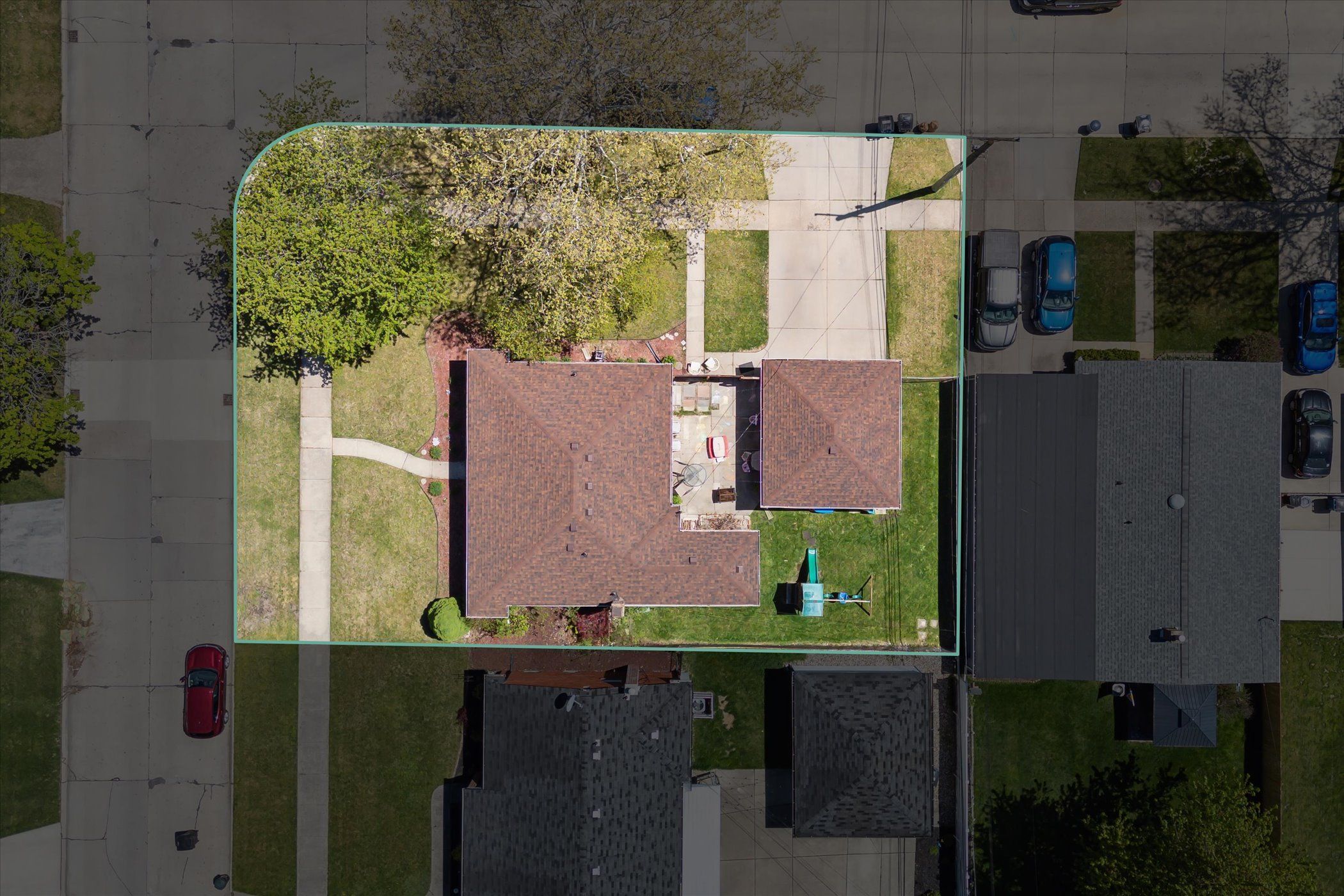 29909 Gladys Avenue