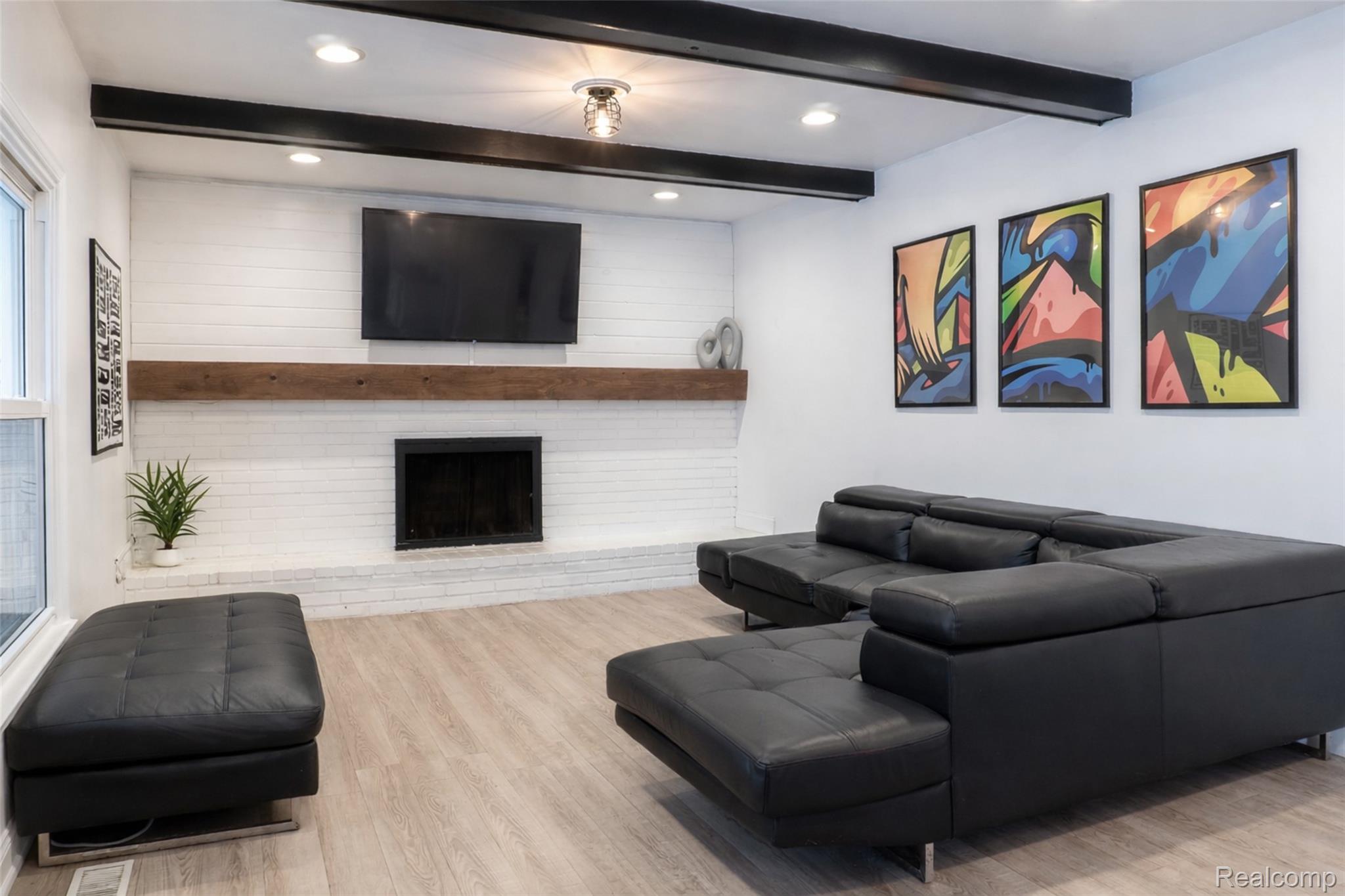 25342 Wykeshire Road