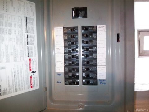 Tiny photo for 7259 Packard Avenue, Warren City, MI 48091 (MLS # 20261016385)