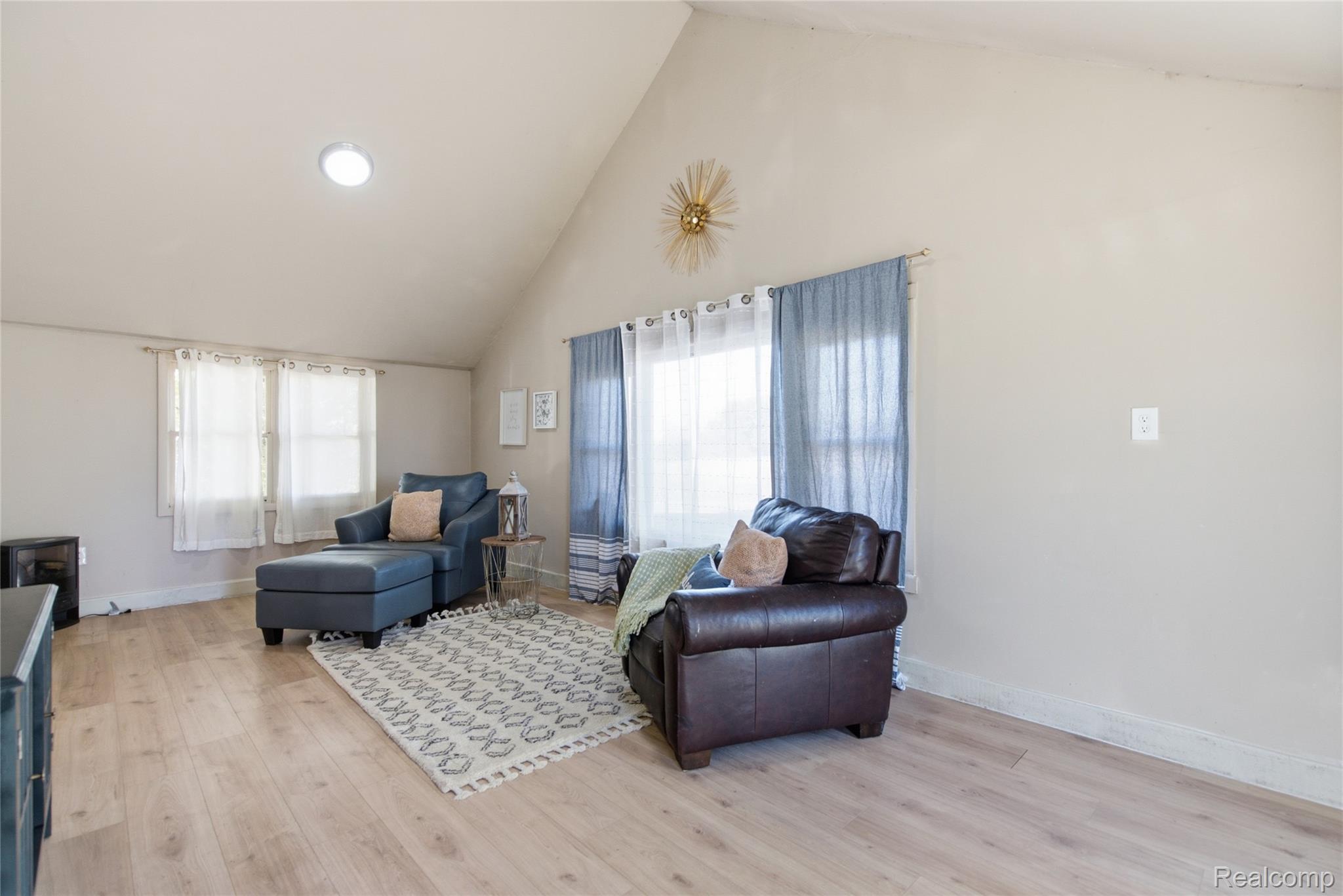 9433 W Lovejoy Road