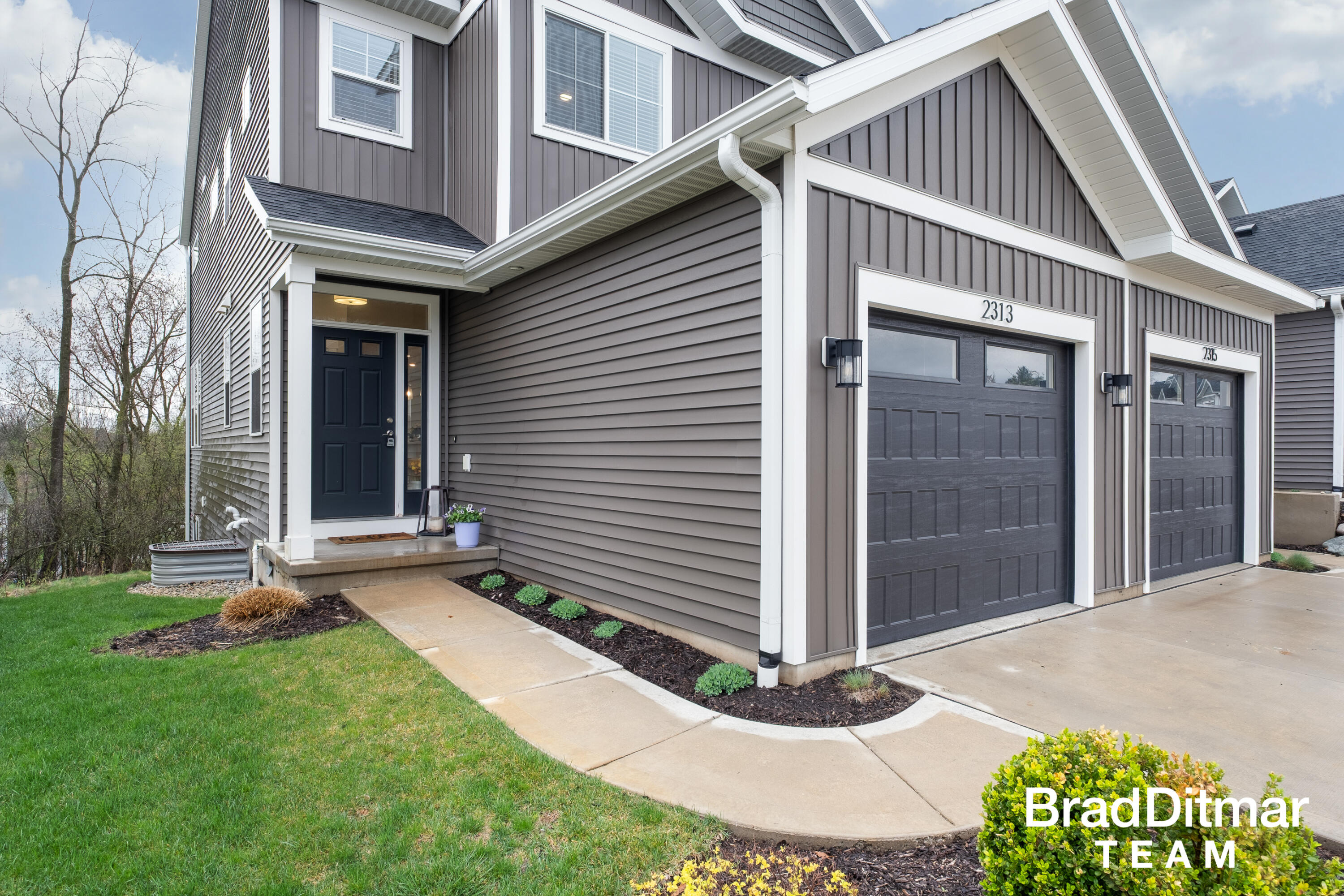 2313 Watertown Way NE 22