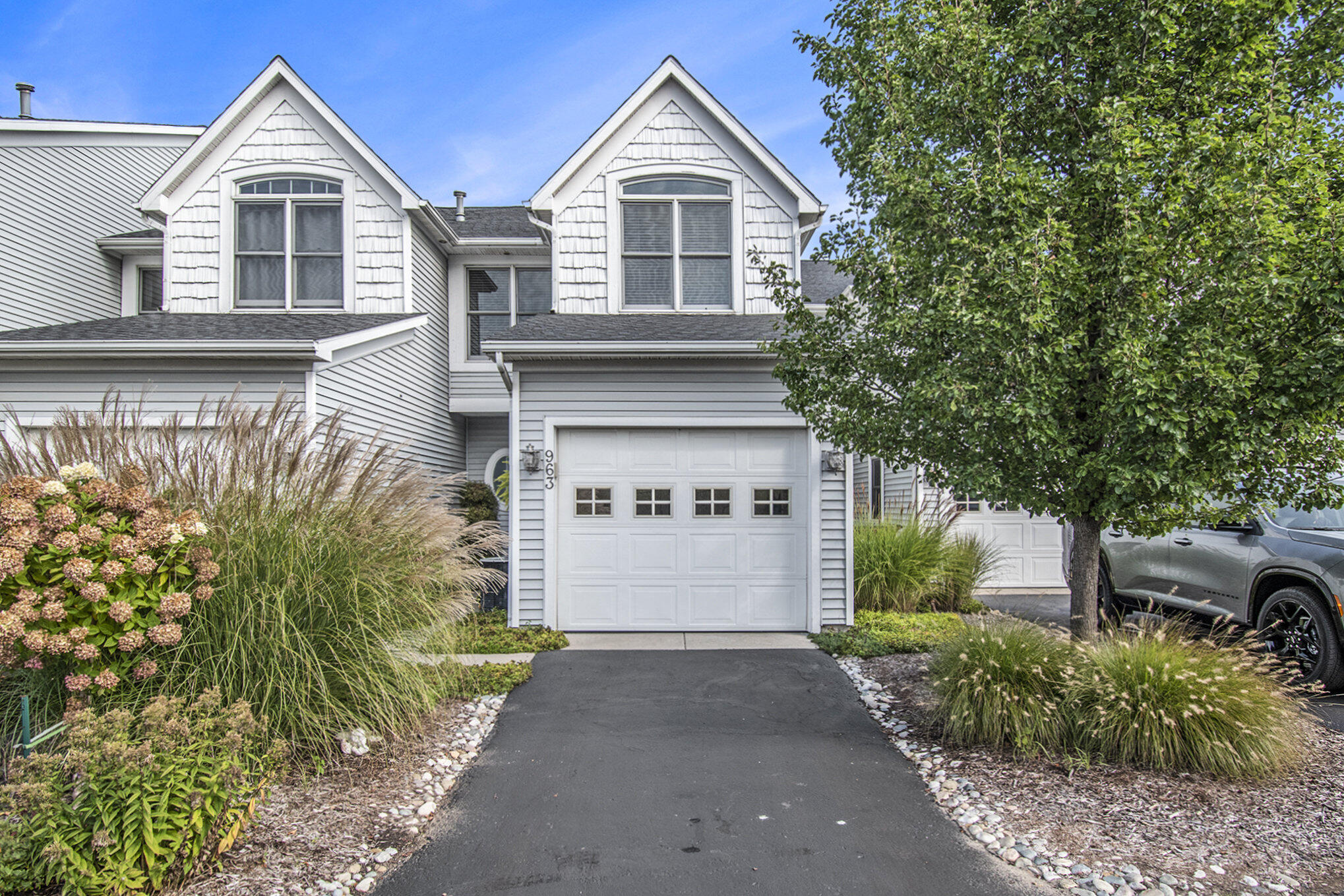 963 W Savidge Street