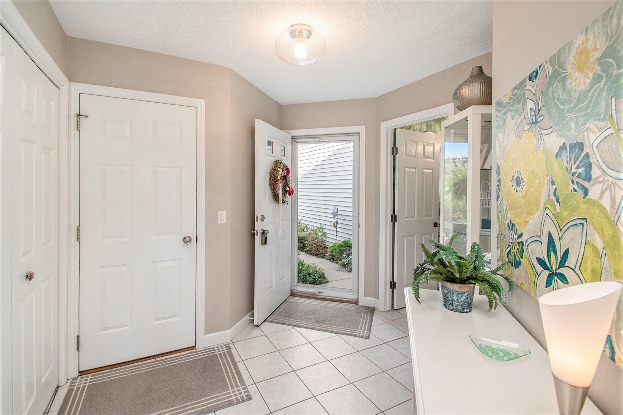 963 W Savidge Street