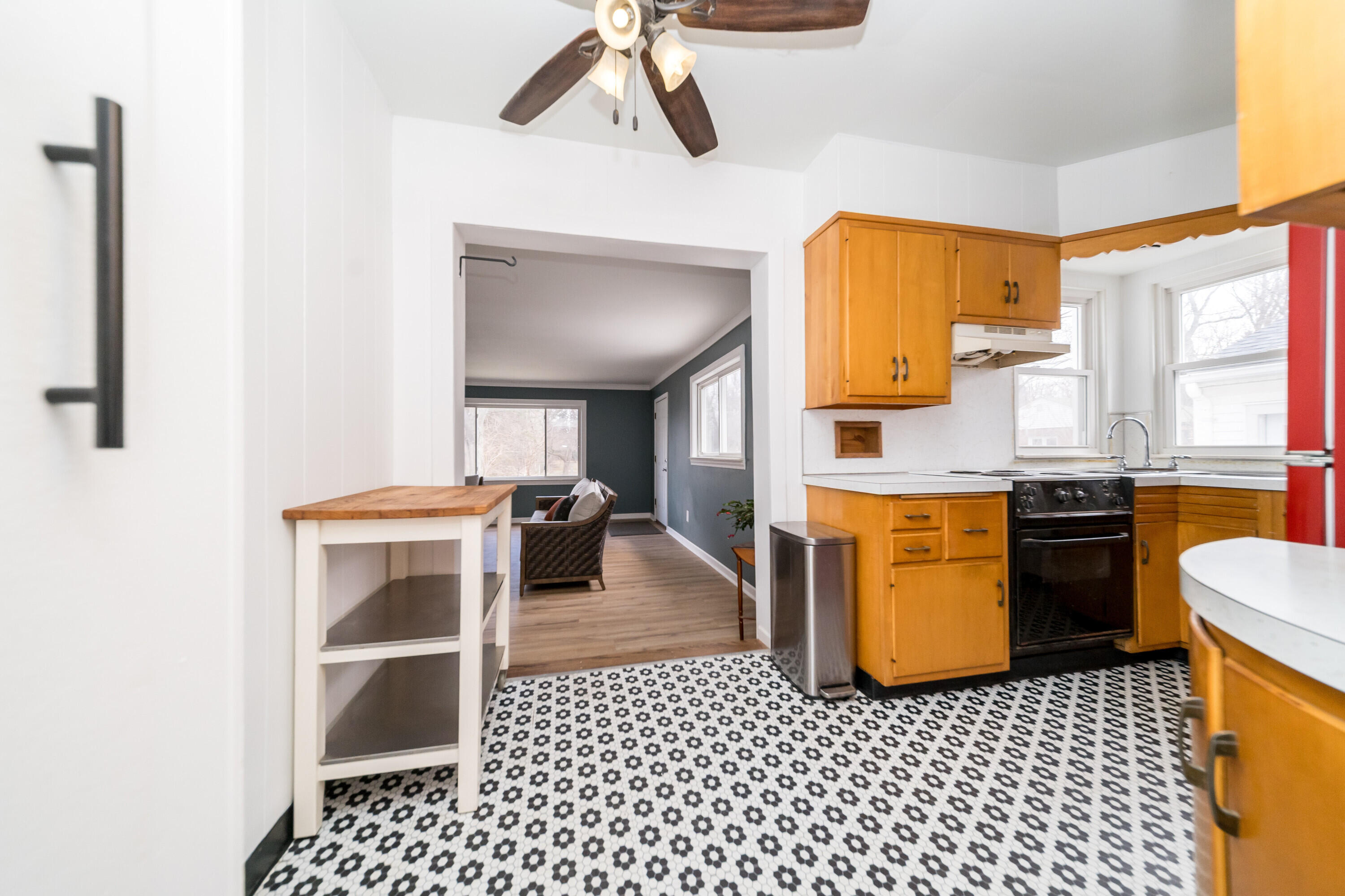 912 W Silver Lake Road