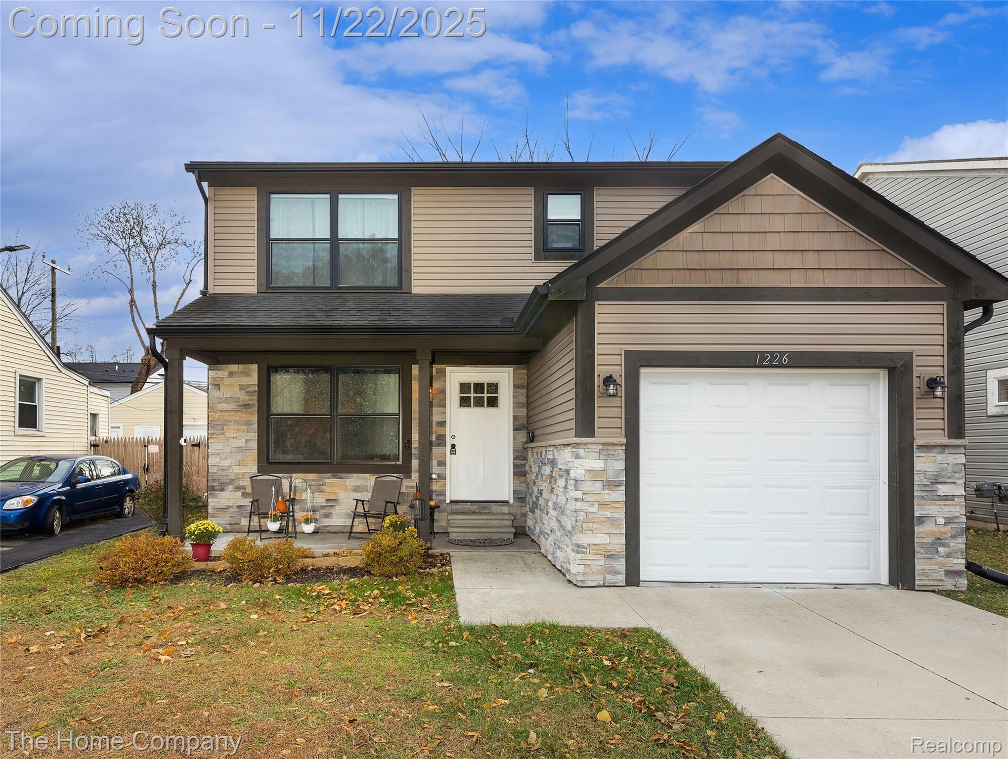 1226 E Bernhard Avenue