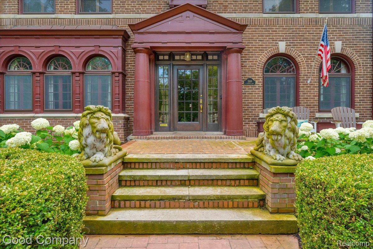 1169 W Boston Boulevard
