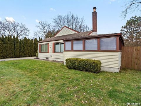 2030 Orpington Drive Troy City MI 48083