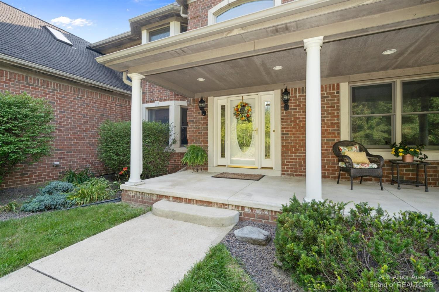 5557 Cobble Lane