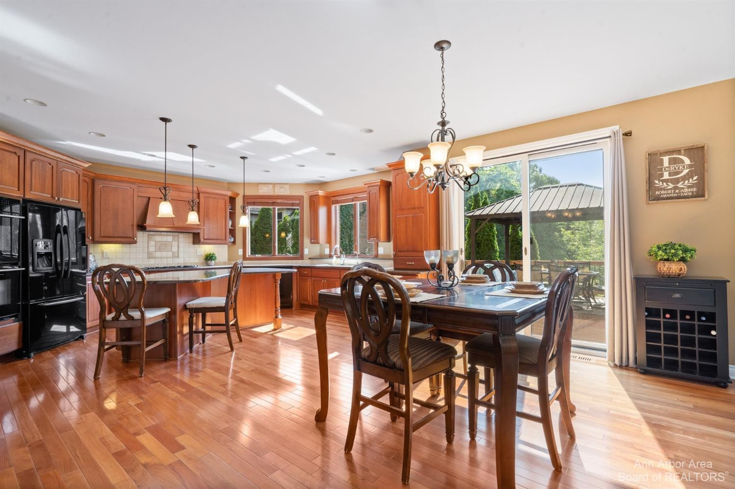 5557 Cobble Lane