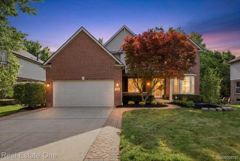 Photo of 3465 Everett Drive, Rochester Hills City, MI 48307 (MLS # 20261048086)