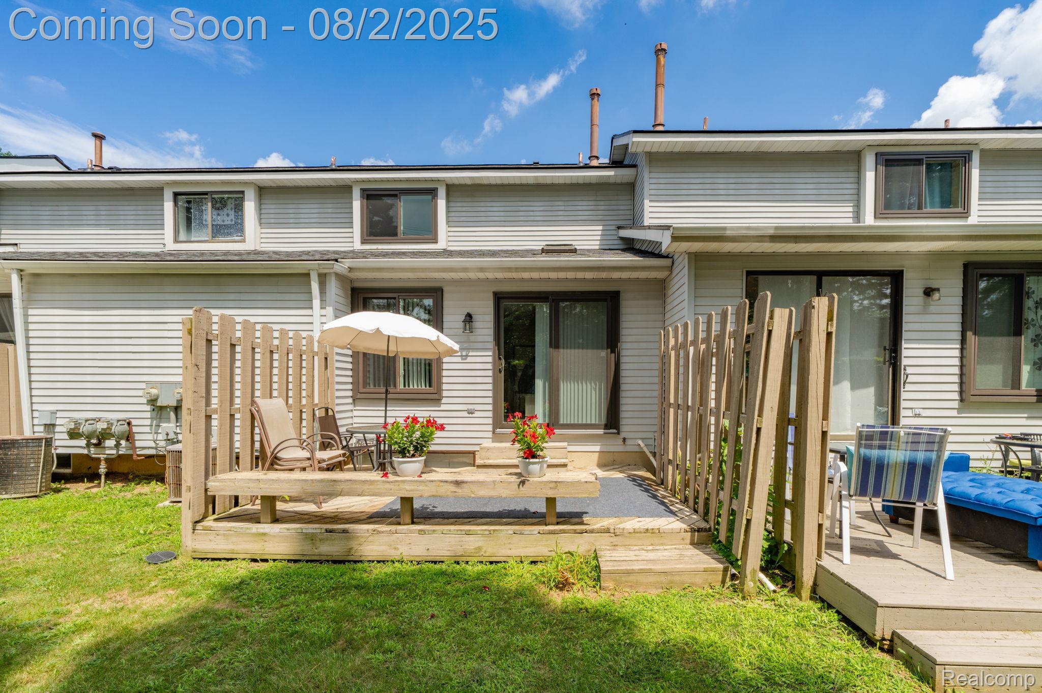 1844 N Pontiac Trail
