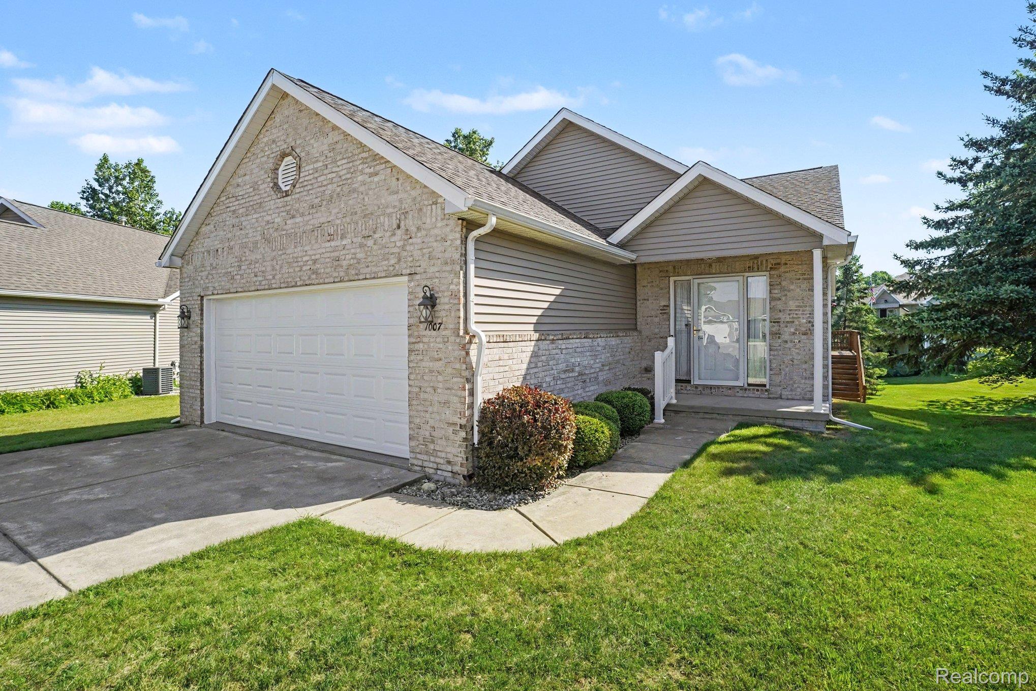 1007 Foxglove Lane