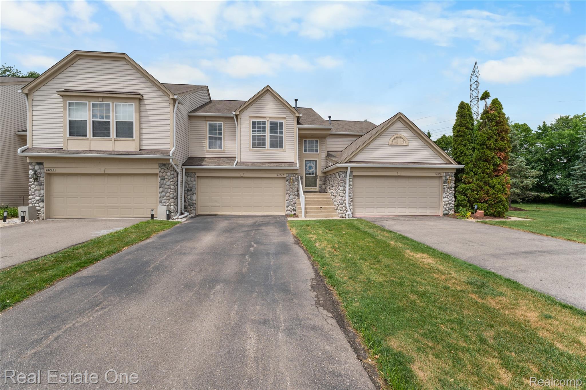 26738 Kirkway Circle