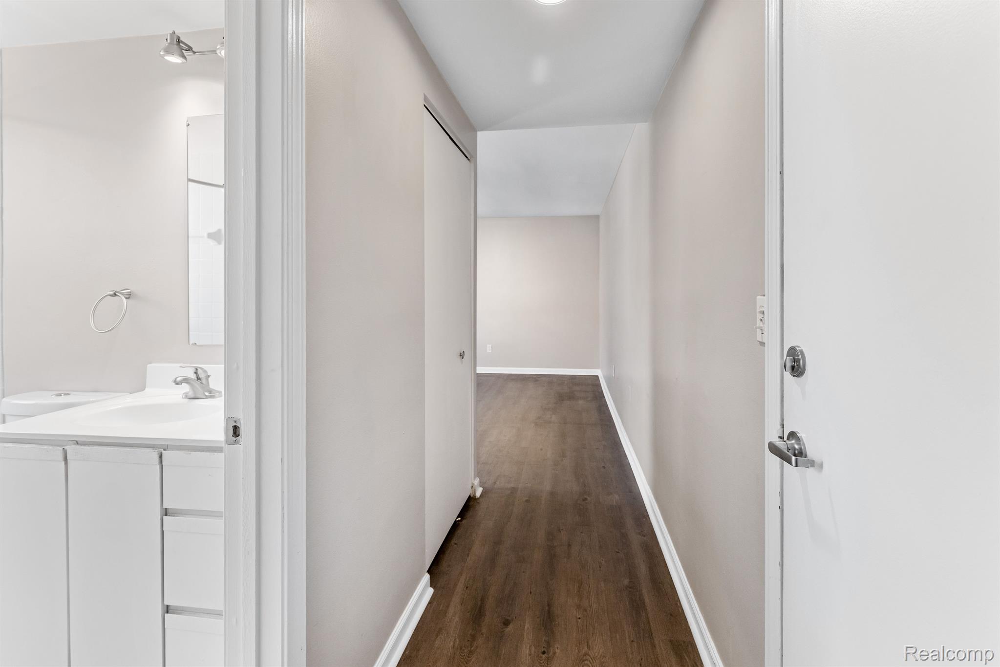 Detroit, Michigan 48202, United States, 1 Bedroom Bedrooms, ,1 BathroomBathrooms,Residential,Active,36744