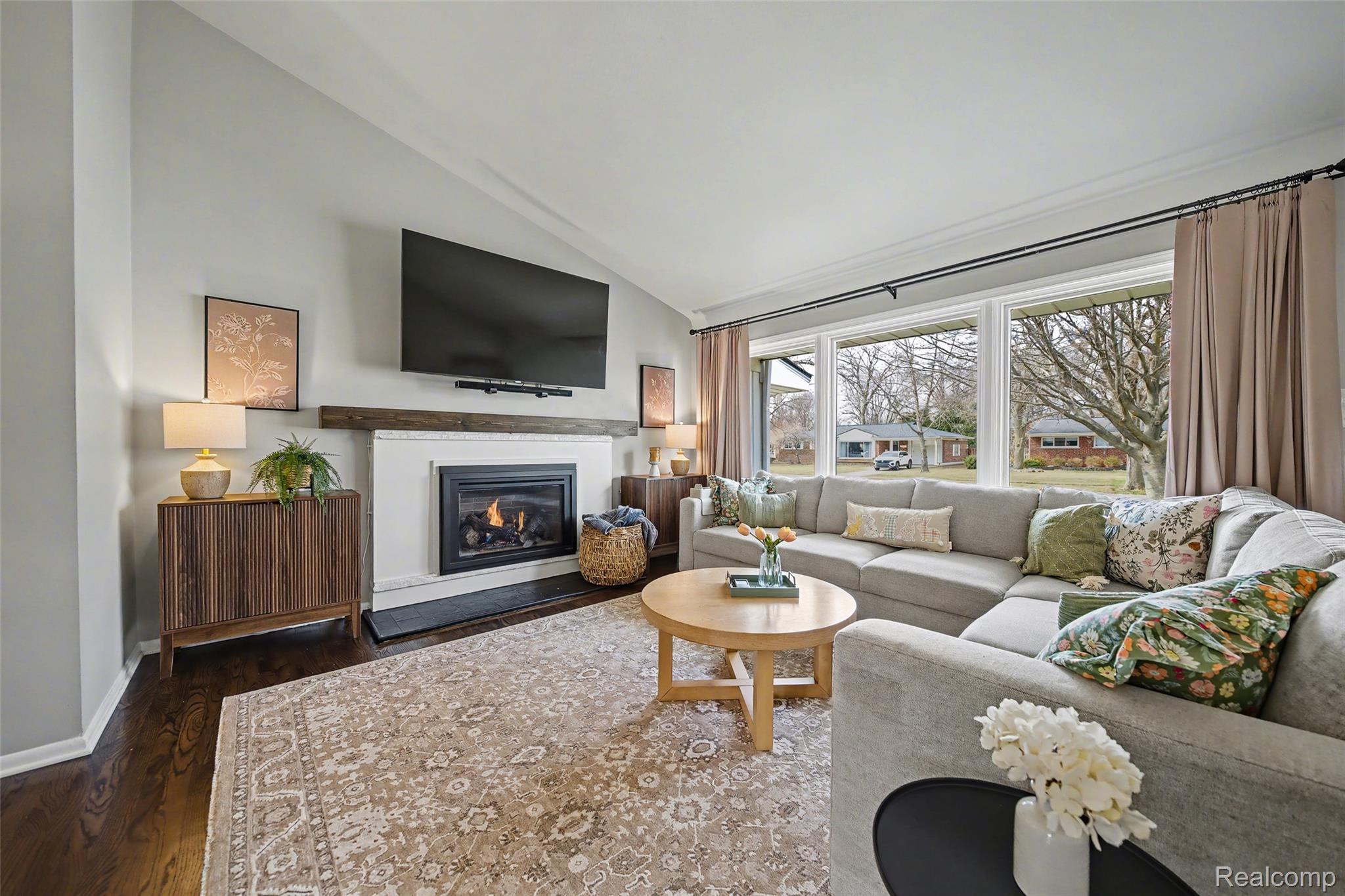 22960 Manning Street