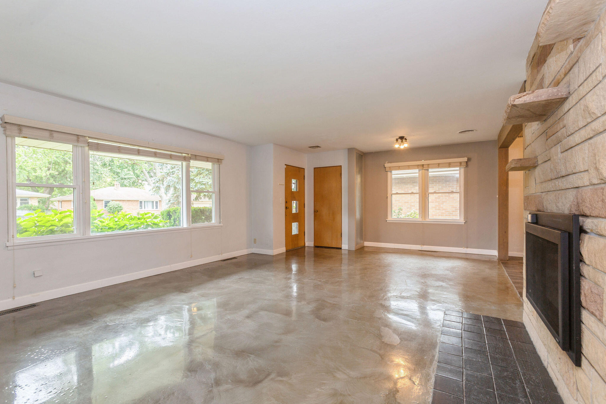 2800 Thayer Drive