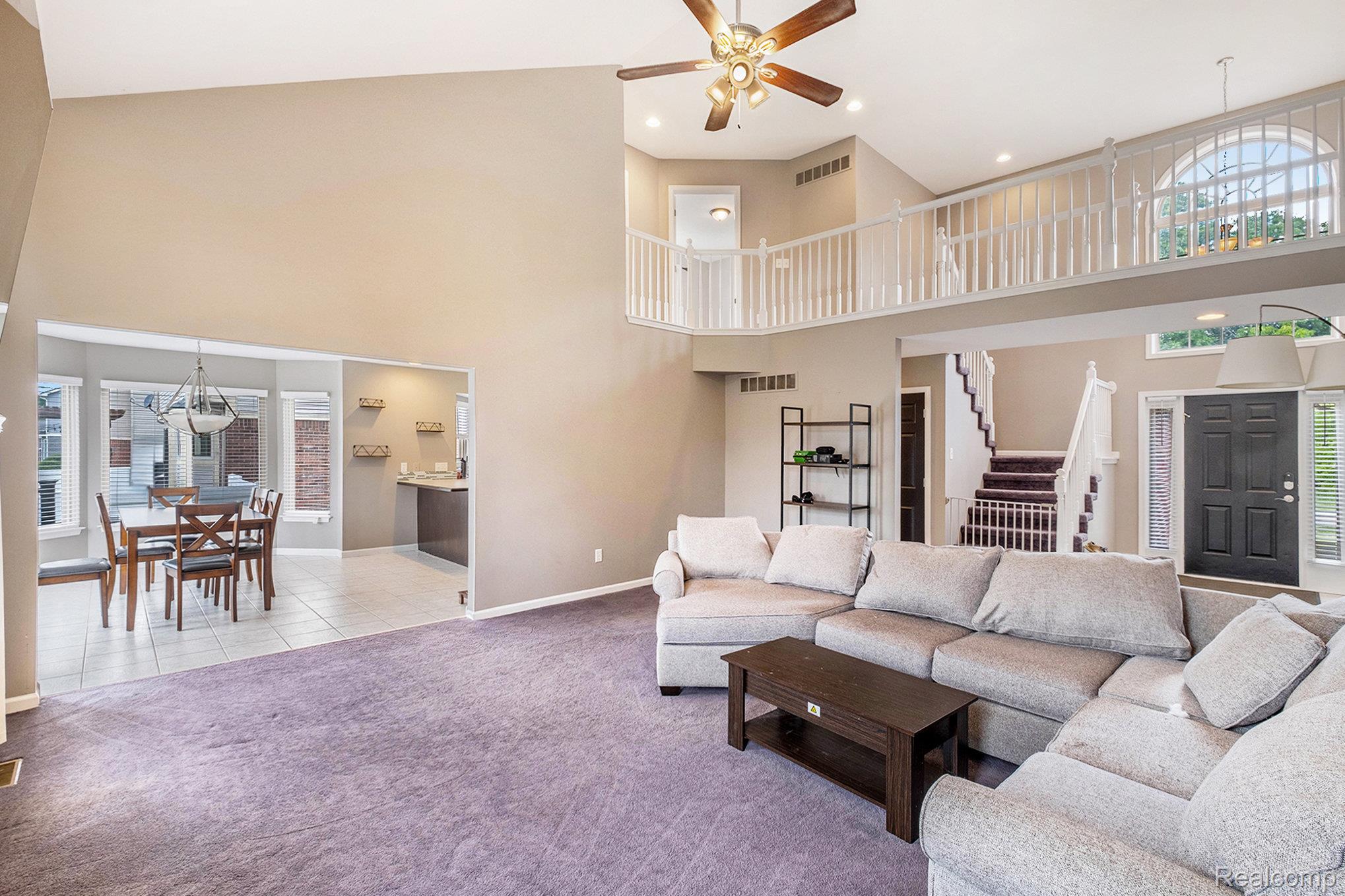 724 Pinecreek Drive
