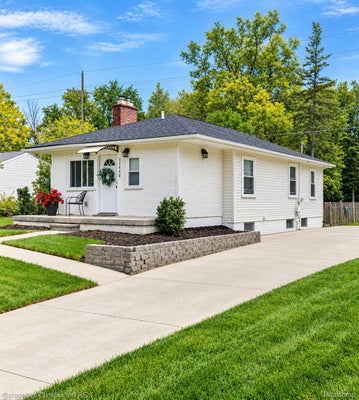 21470 GILL RD, FARMINGTON, MI 48335 - Image 2a32ff0eb2382d2cd7b47140009cd603/3365956444