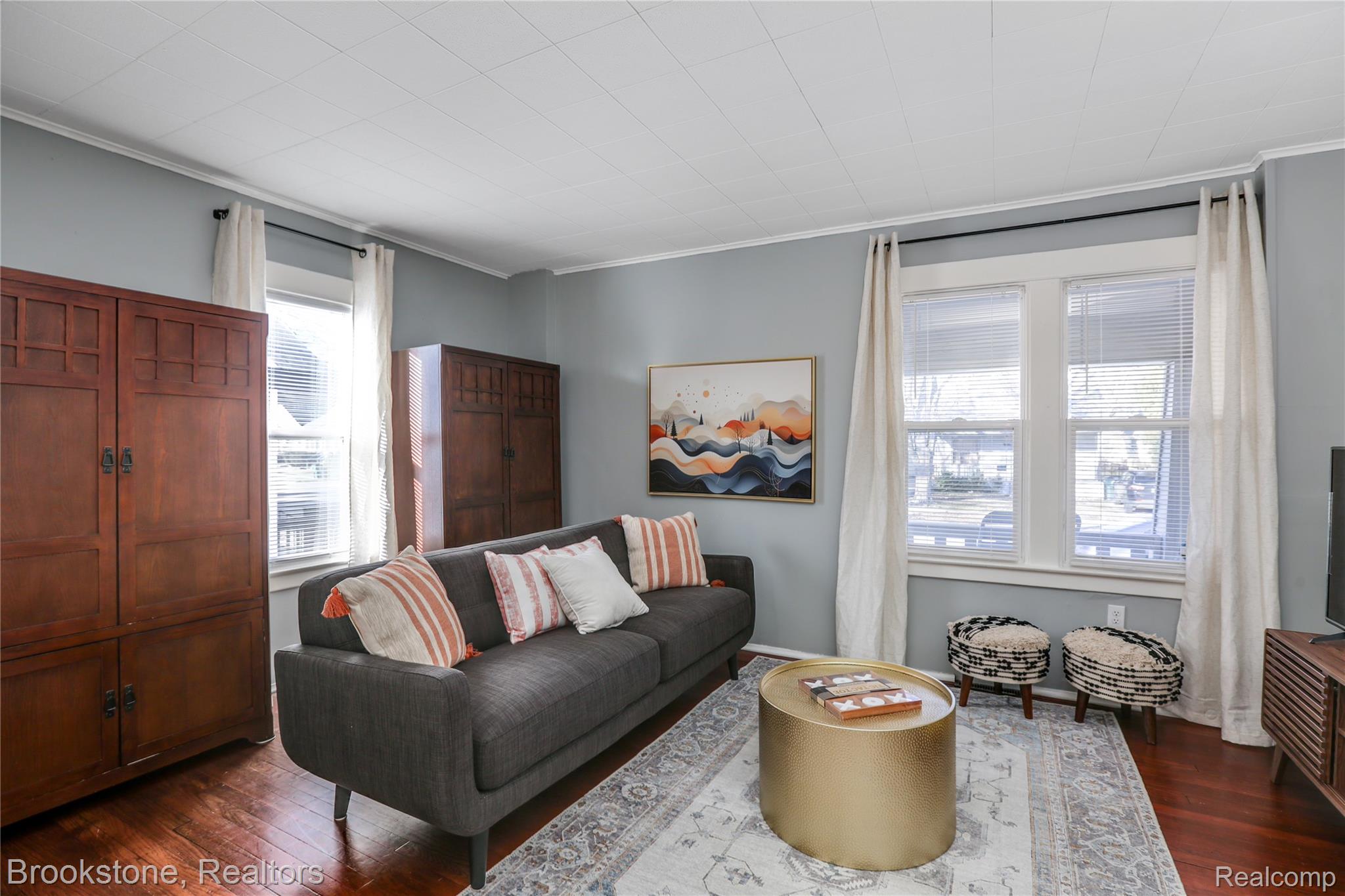 437 W Bennett Avenue