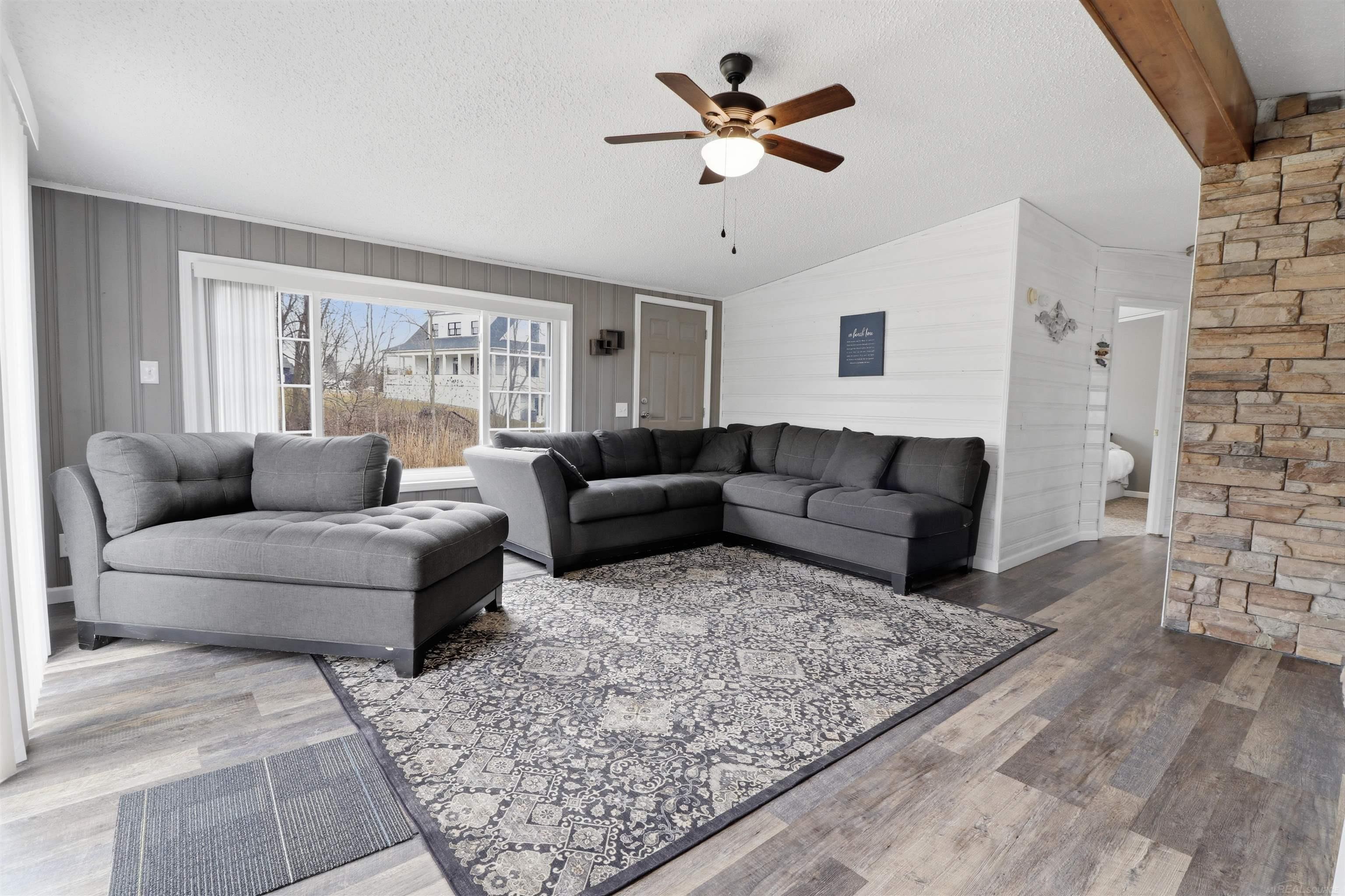 6364 Lee Dr Drive