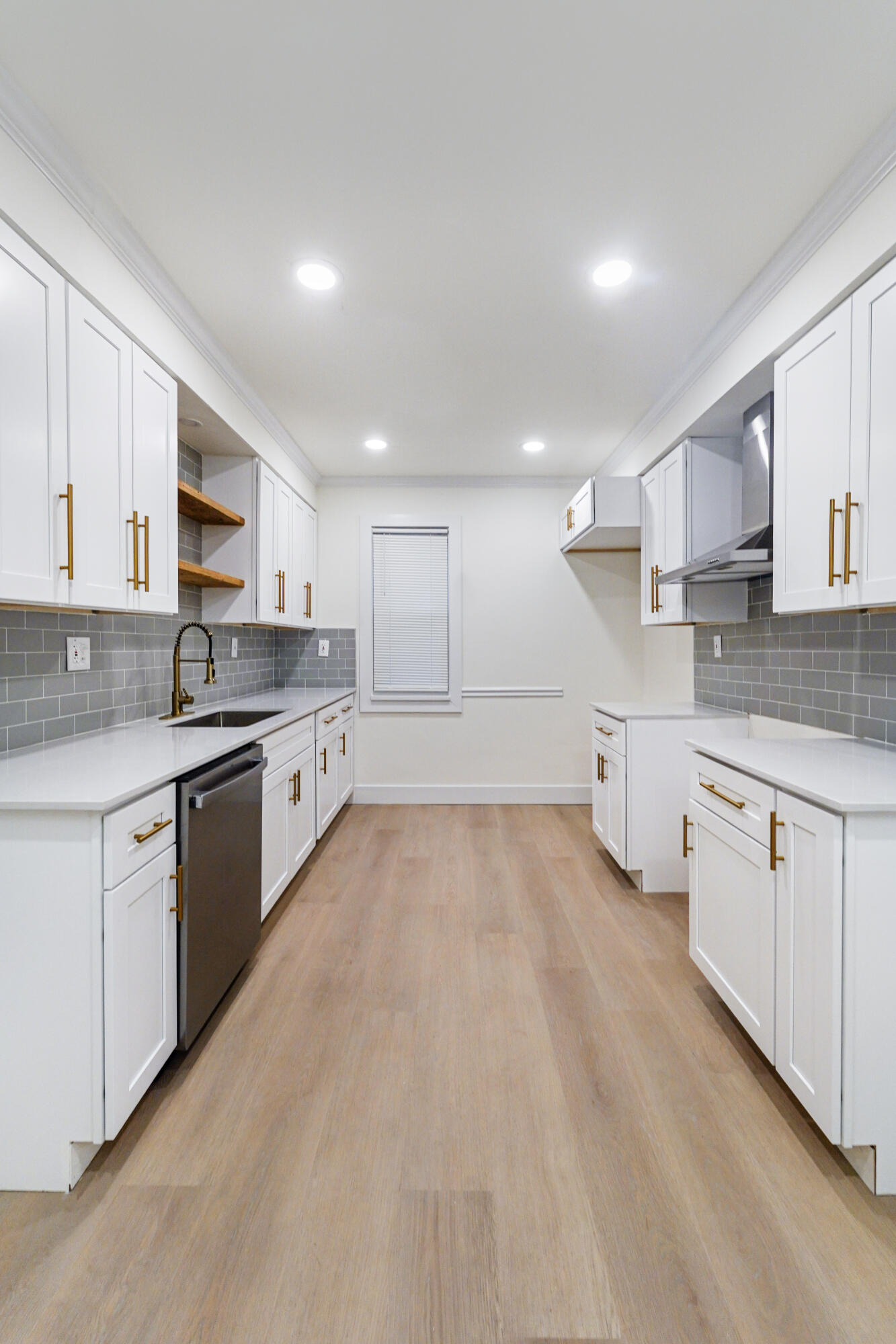 23039 Cushing Avenue