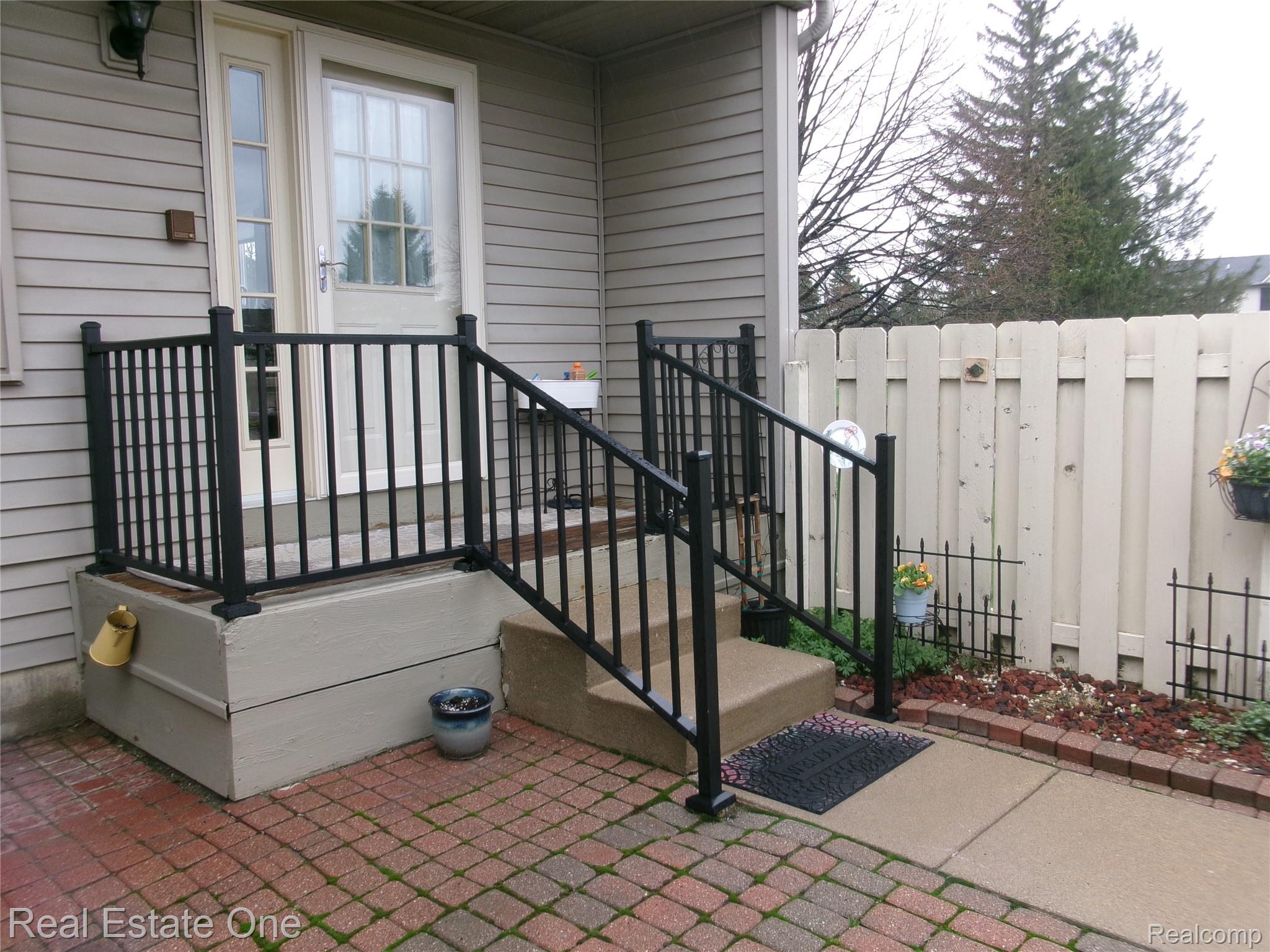 61960 Arlington Circle 6