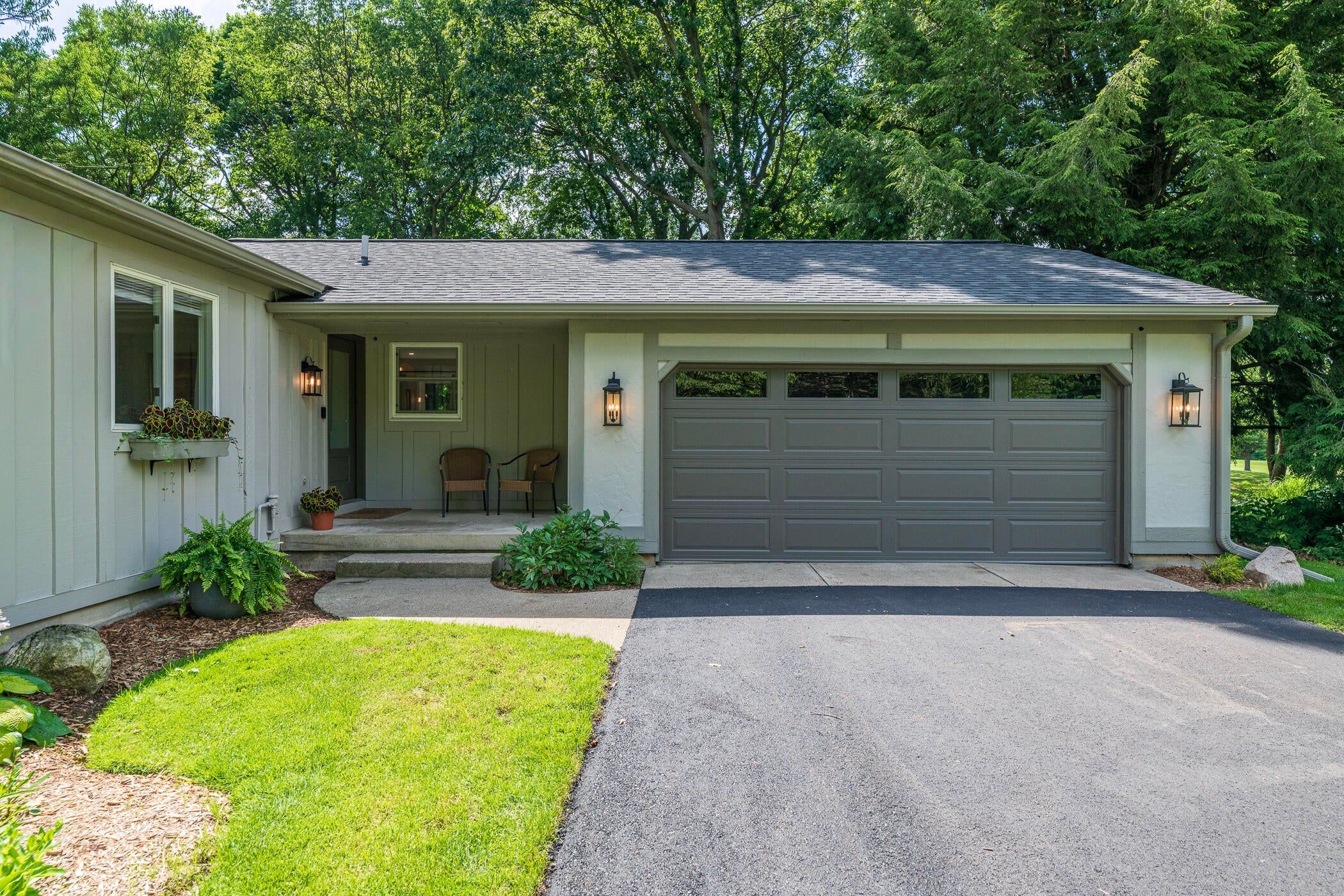 230 Golfview Drive