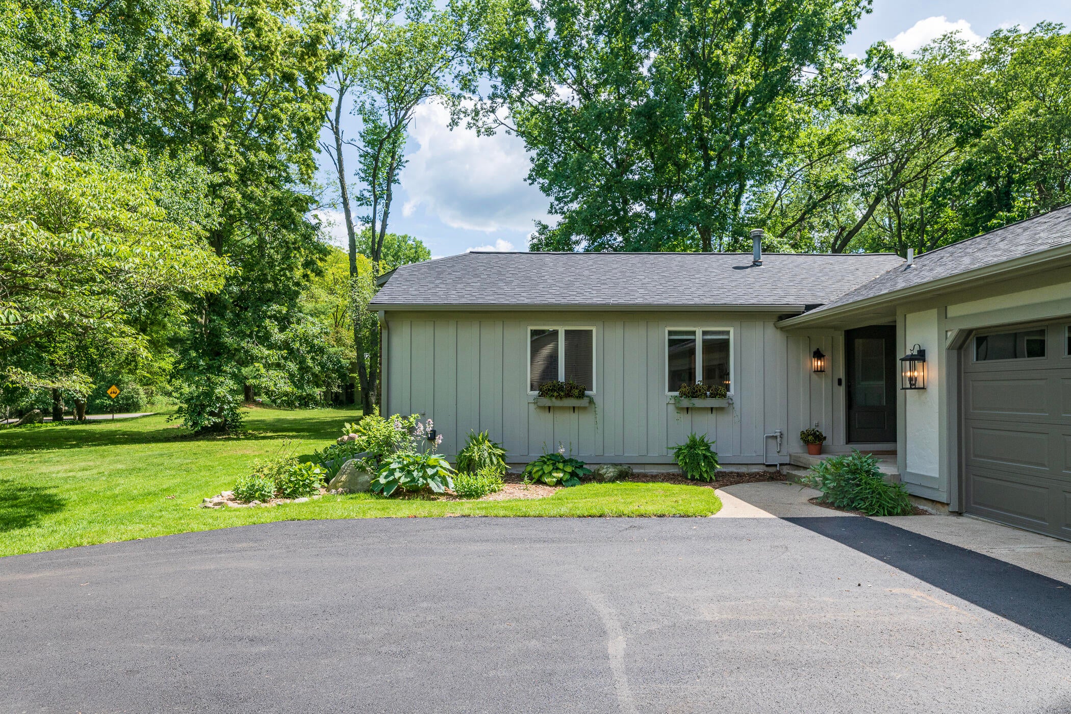 230 Golfview Drive