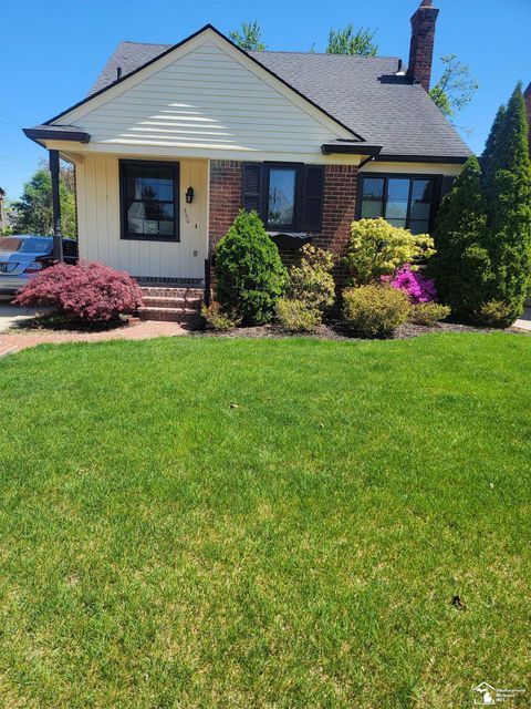 330 Devonshire Street Dearborn City Wayne MI 48124