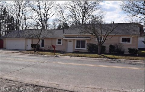 401 W Liberty Street South Lyon City MI 48178