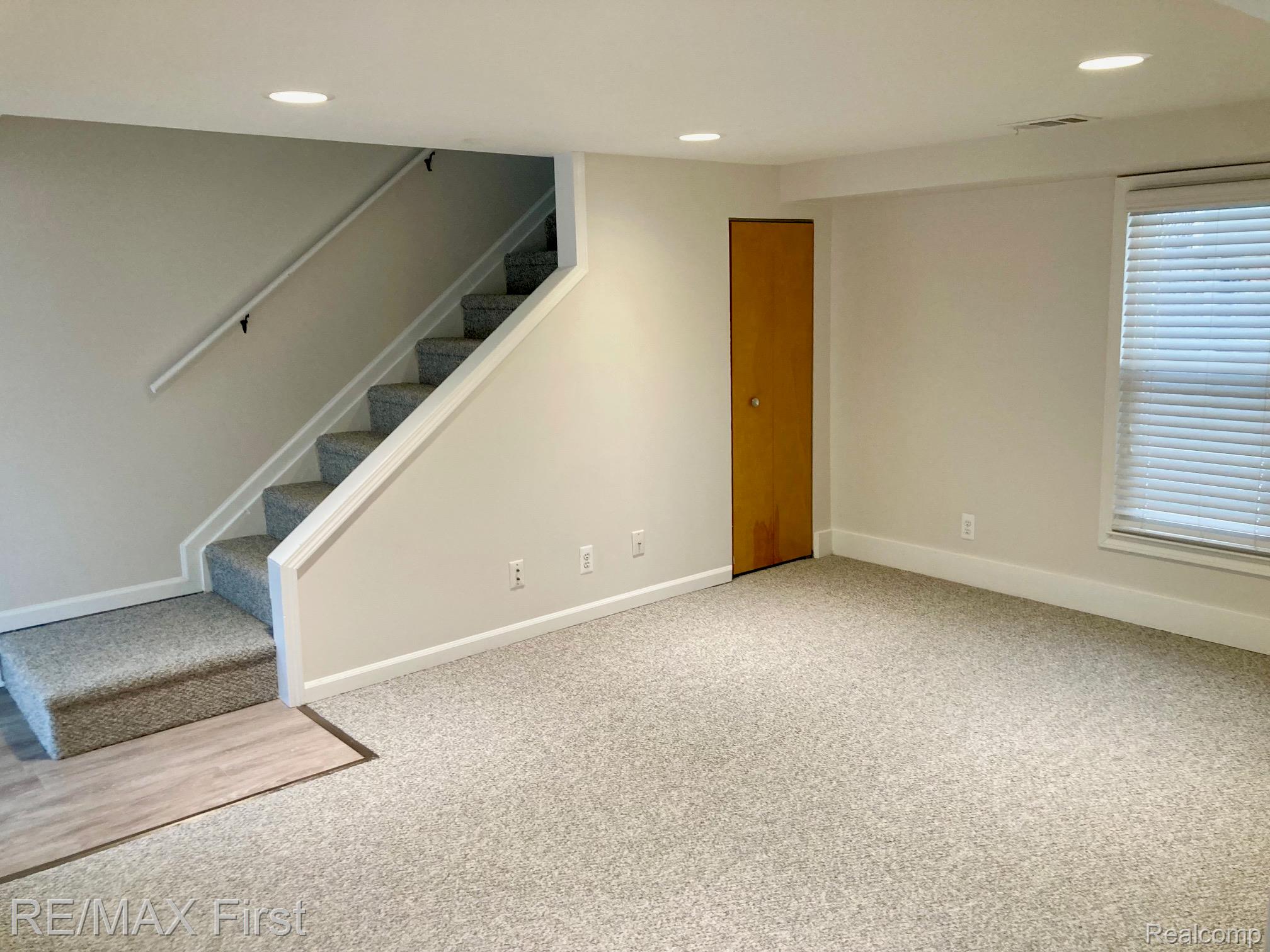 611 Fairgrove Avenue