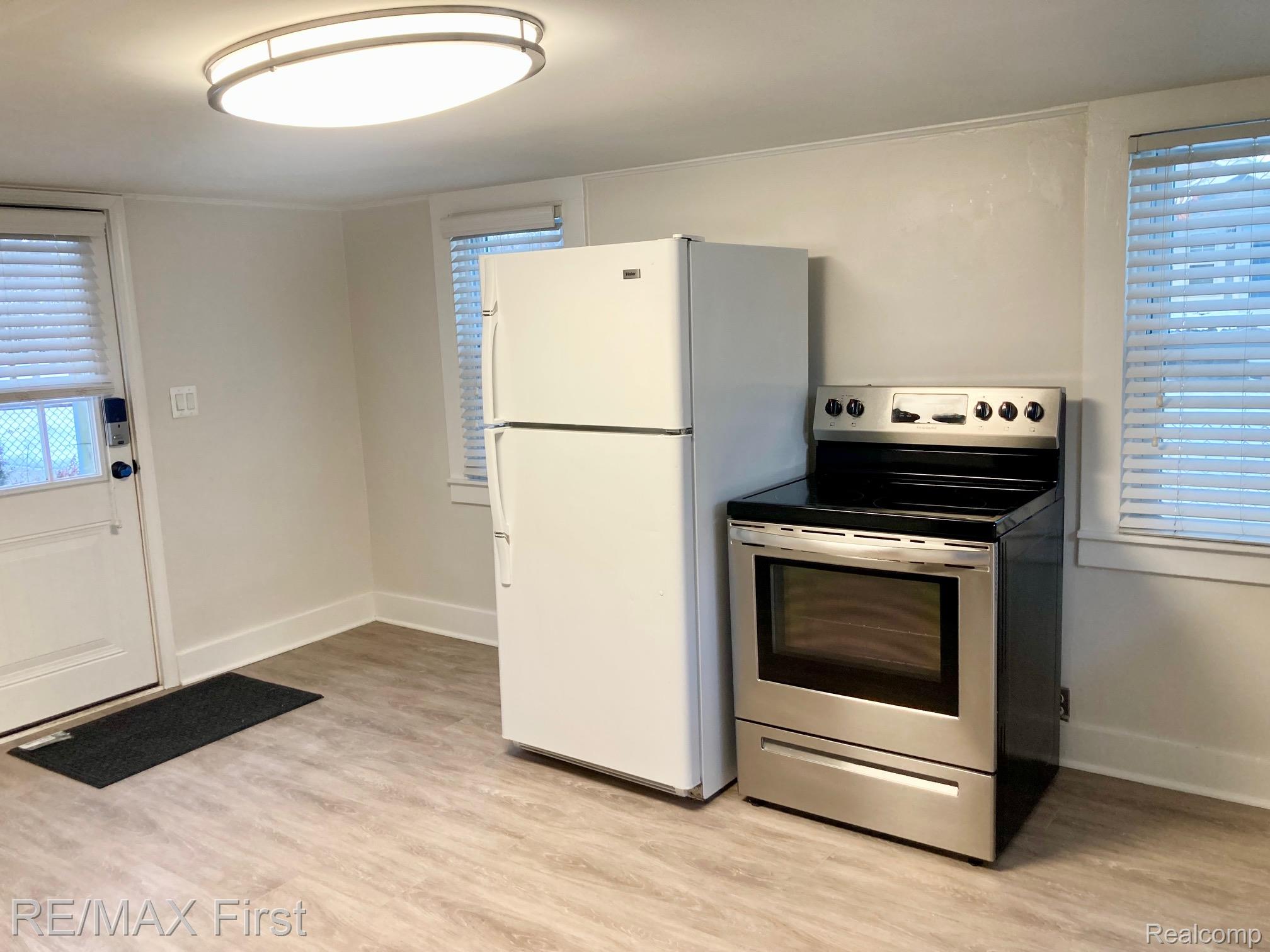 611 Fairgrove Avenue