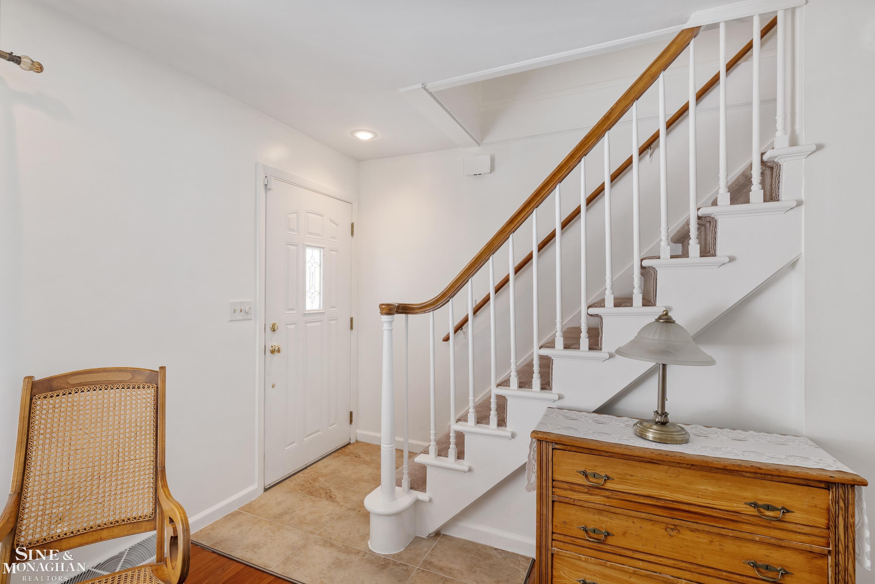 3869 Loton Drive