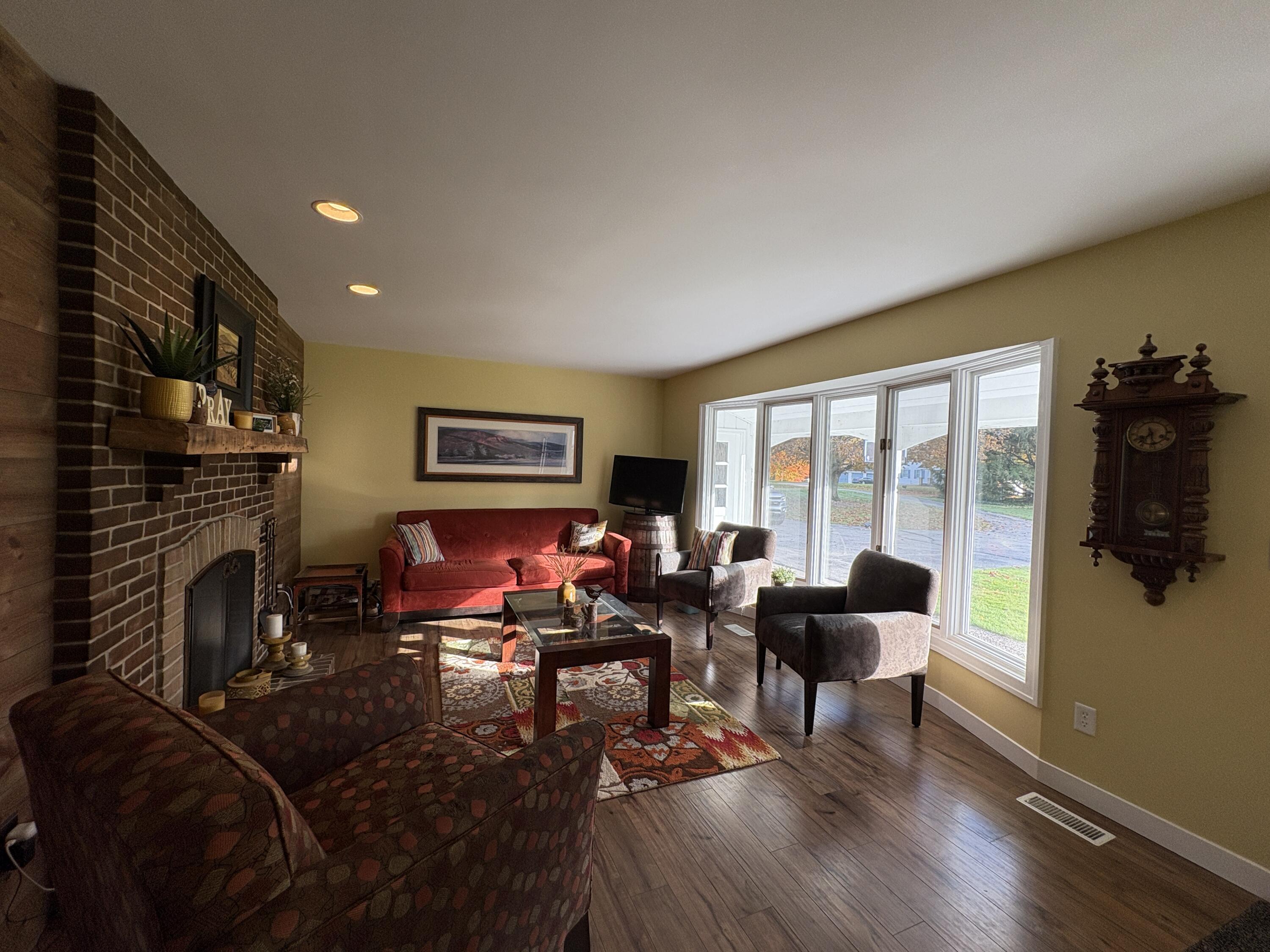 9277 Ivanrest Avenue SW