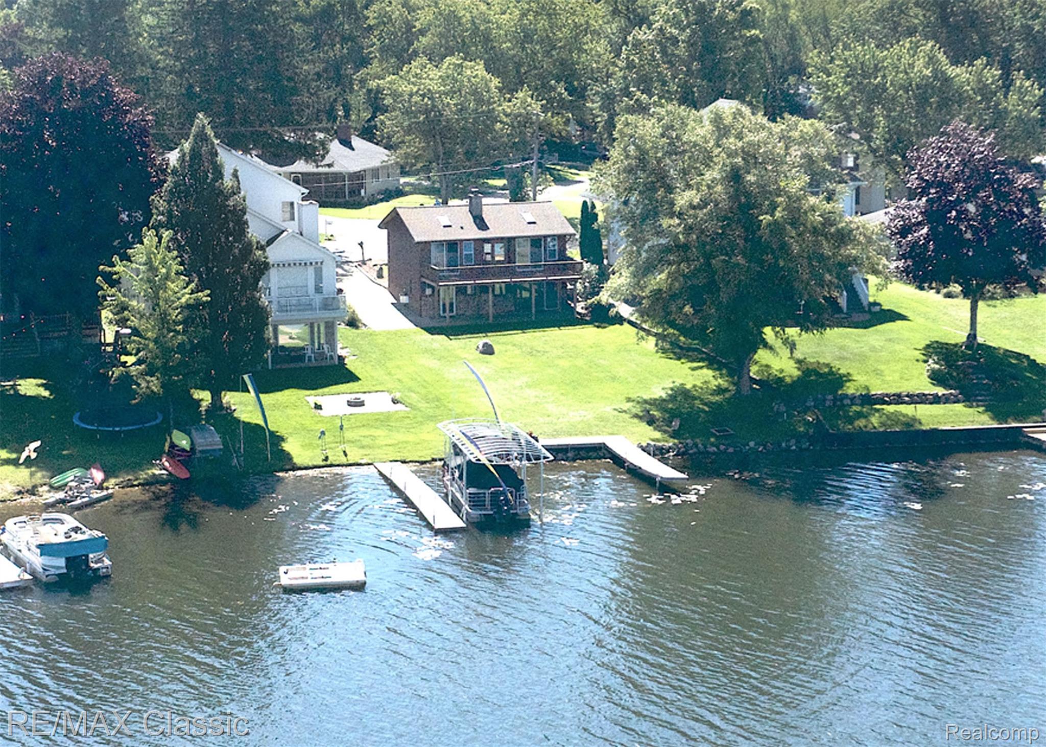 1508 Lakeview Drive